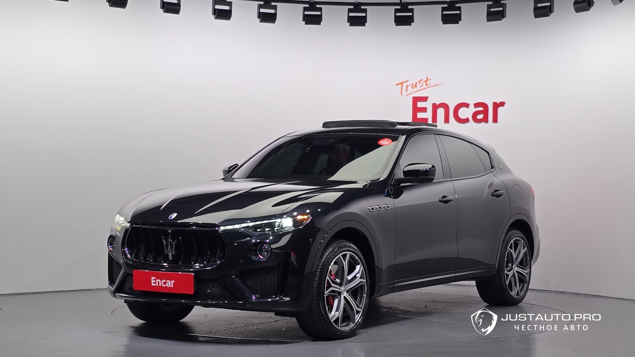 Автомобиль Maserati Levante