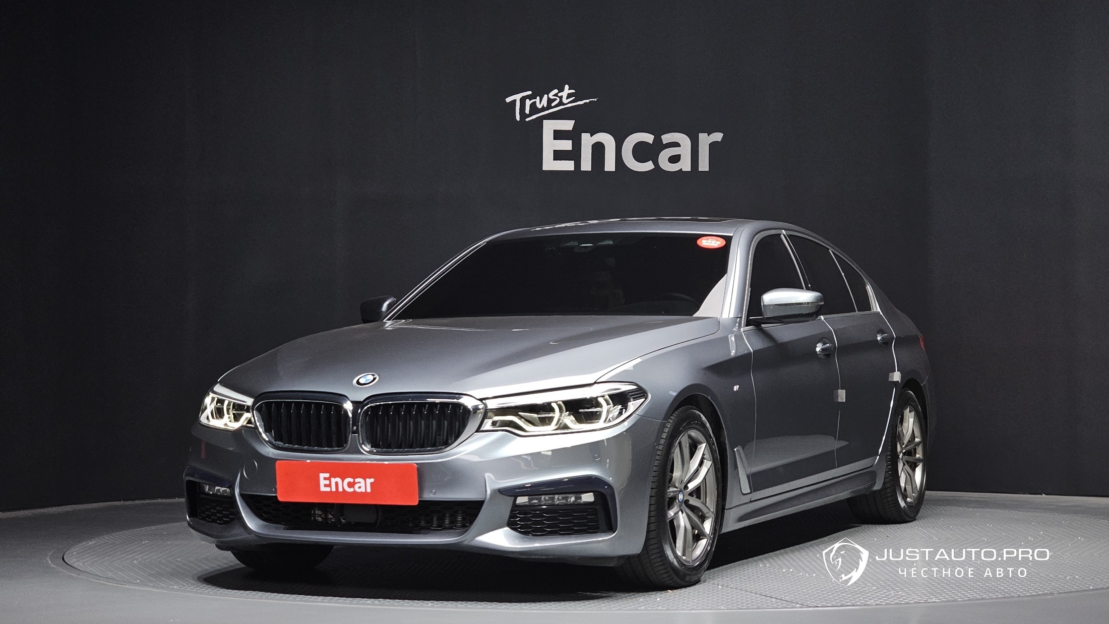 Автомобиль BMW 5-Series