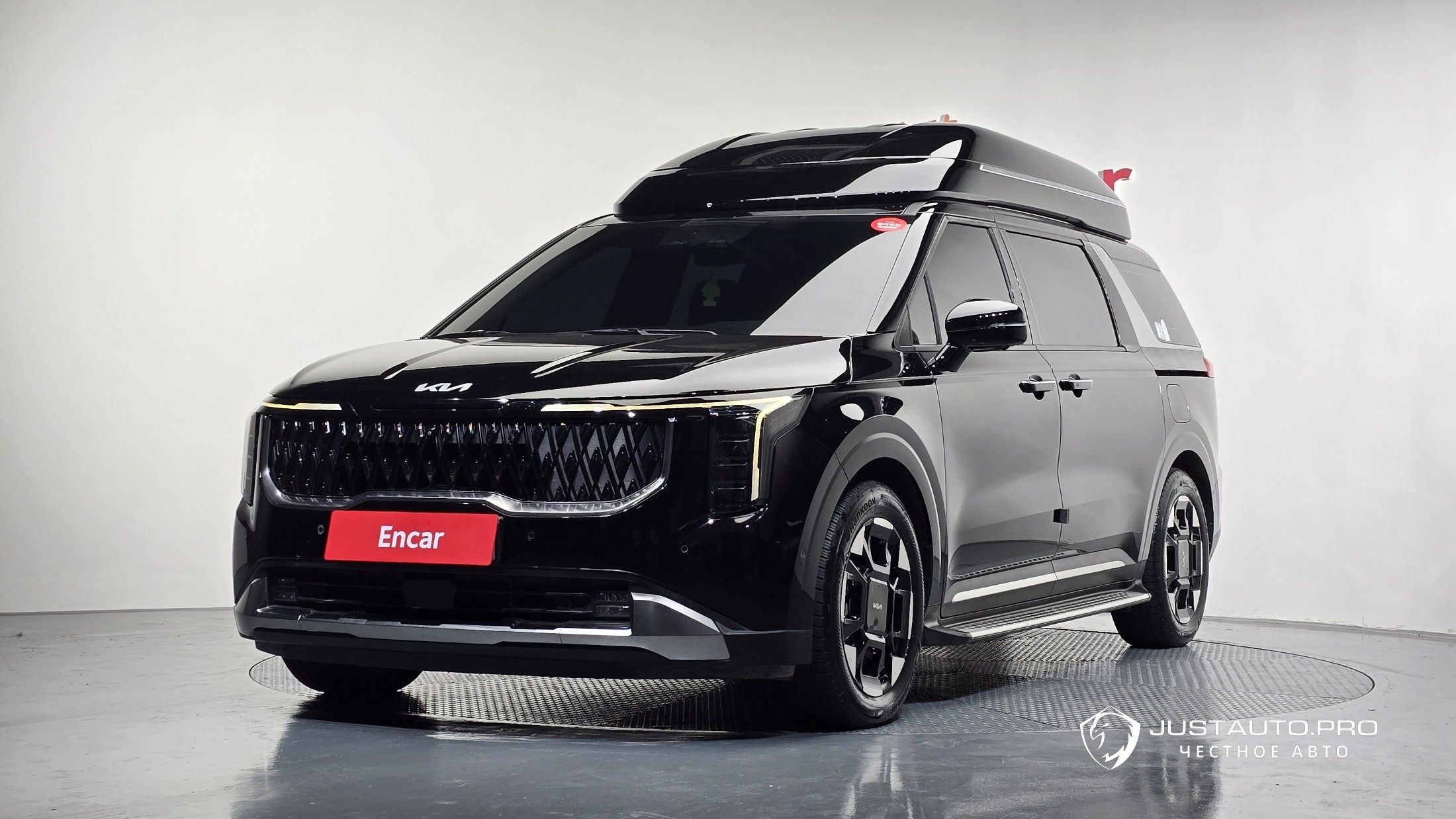 Автомобиль Kia Canival