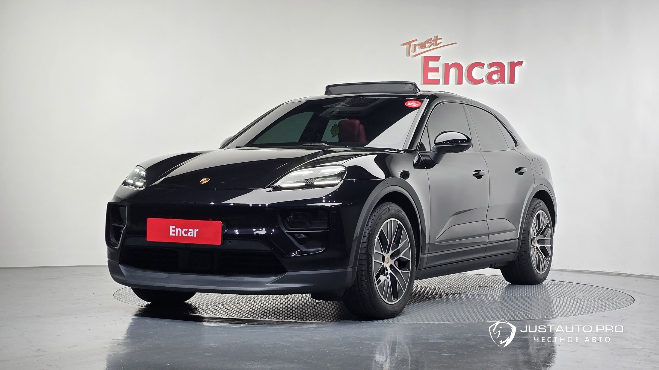 Автомобиль Porsche Macan