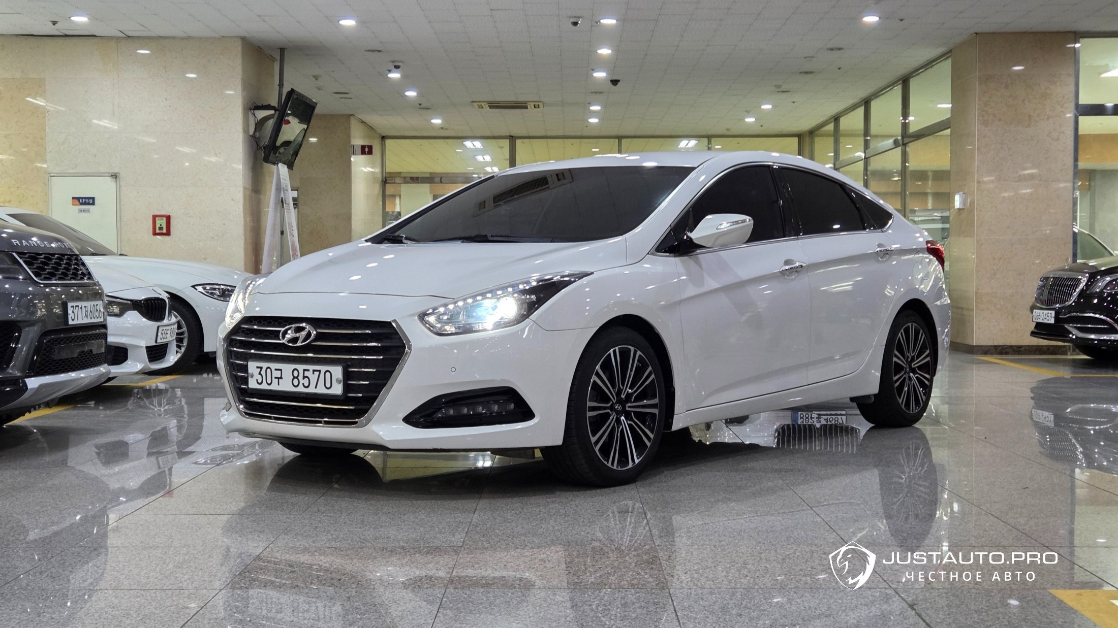 Автомобиль Hyundai i40