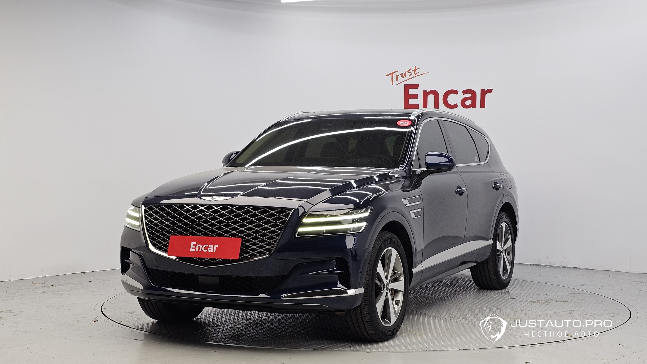 Автомобиль Genesis GV80