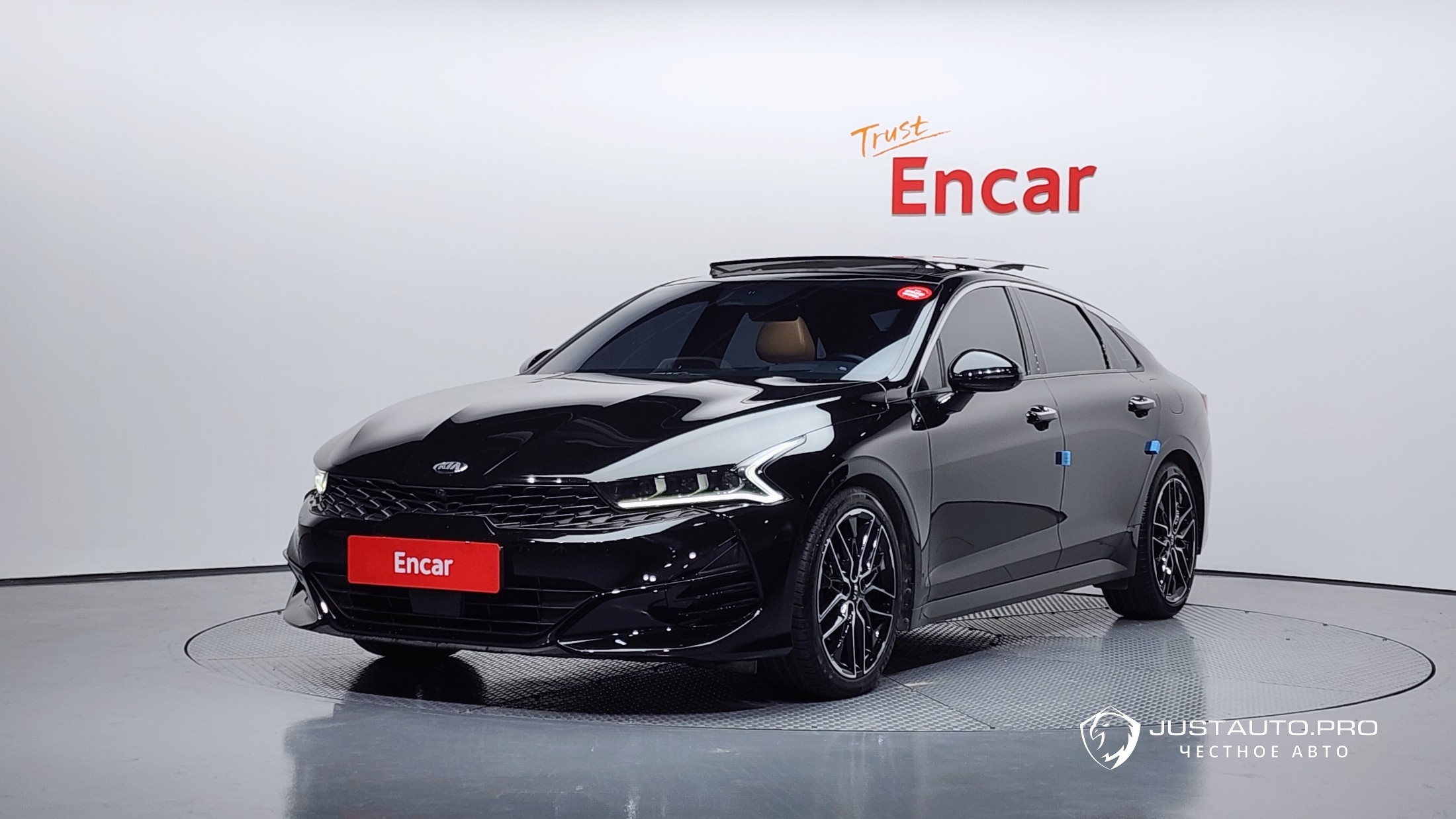 Автомобиль Kia K5