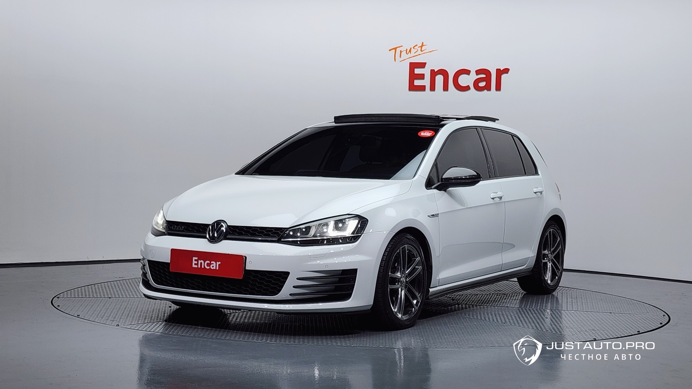 Автомобиль Volkswagen Golf