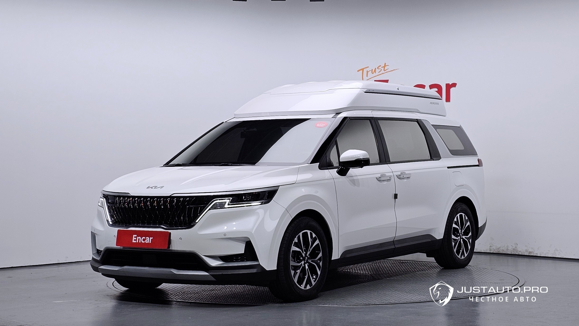 Автомобиль Kia Canival