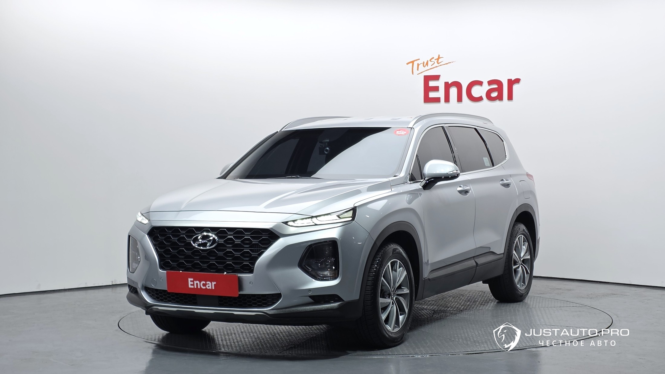 Автомобиль Hyundai Santafe