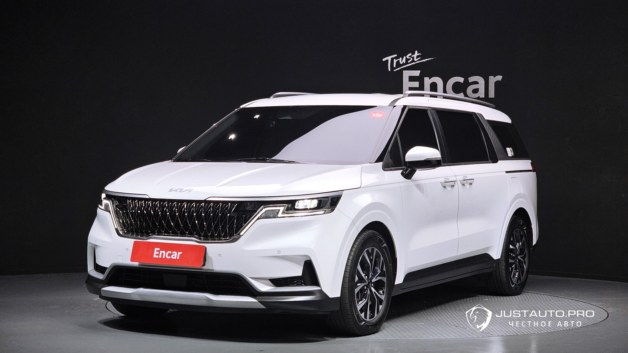 Автомобиль Kia Canival