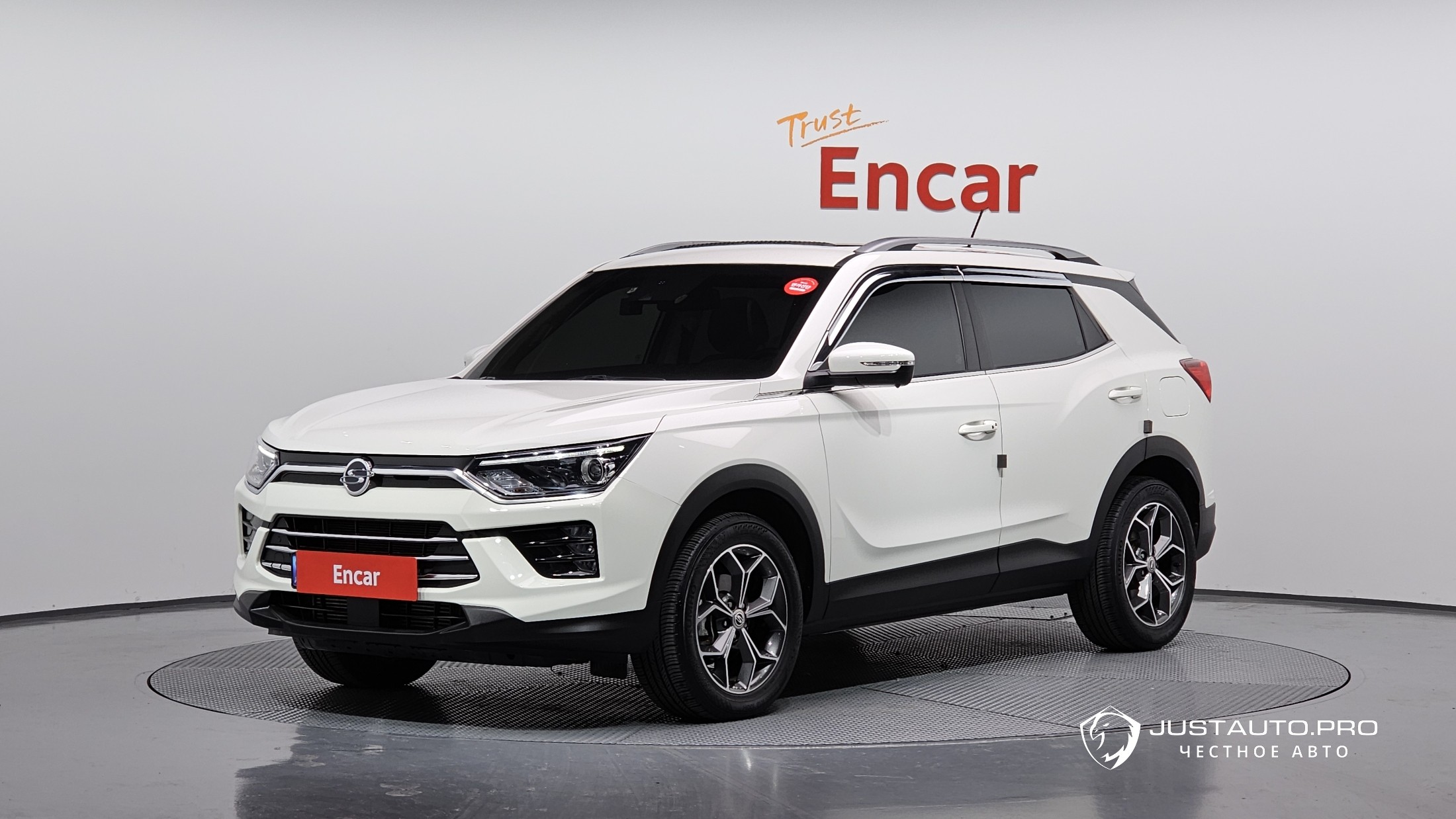 Автомобиль KG_Mobility_Ssangyong KORANDO