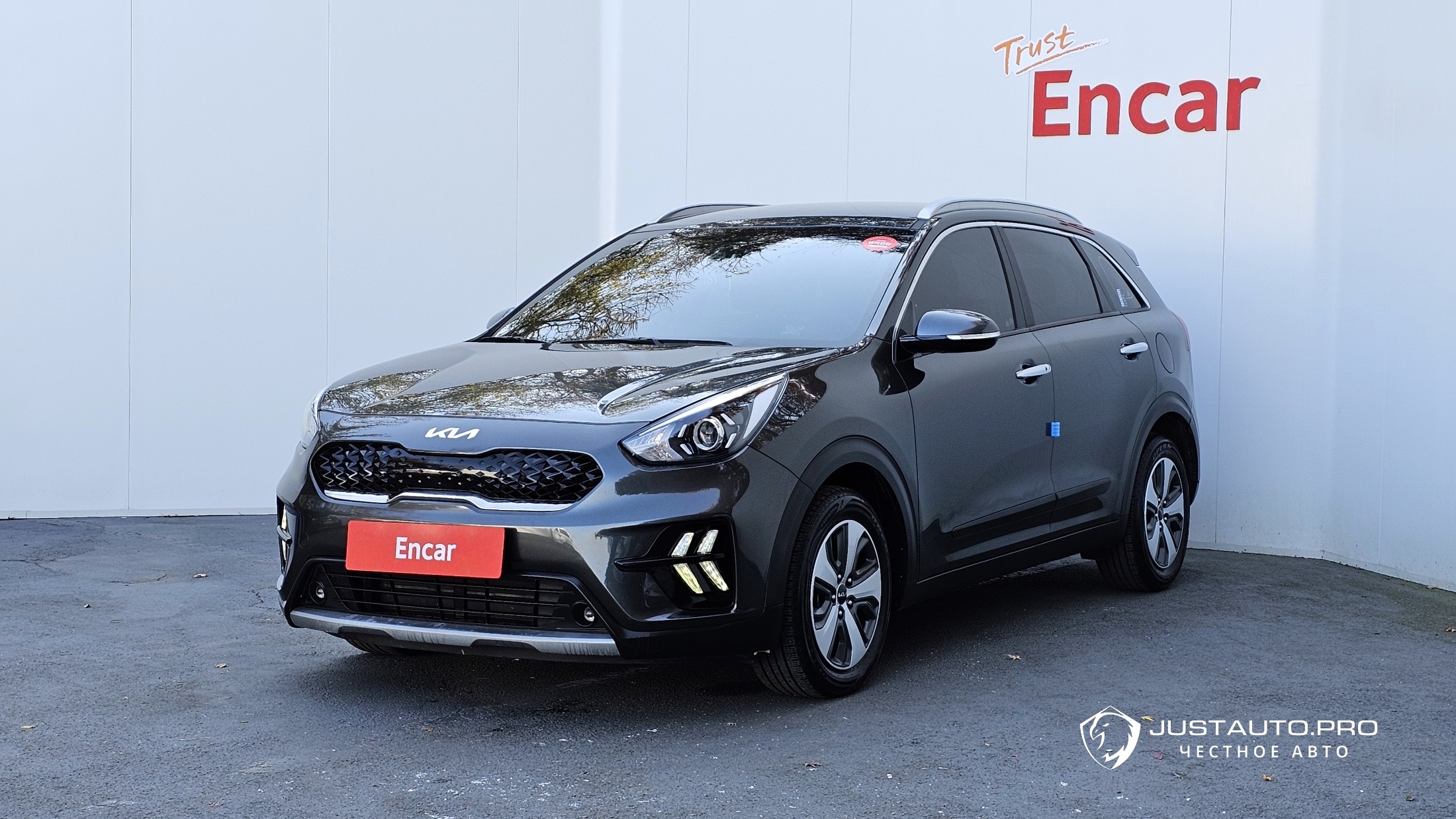 Автомобиль Kia Niro