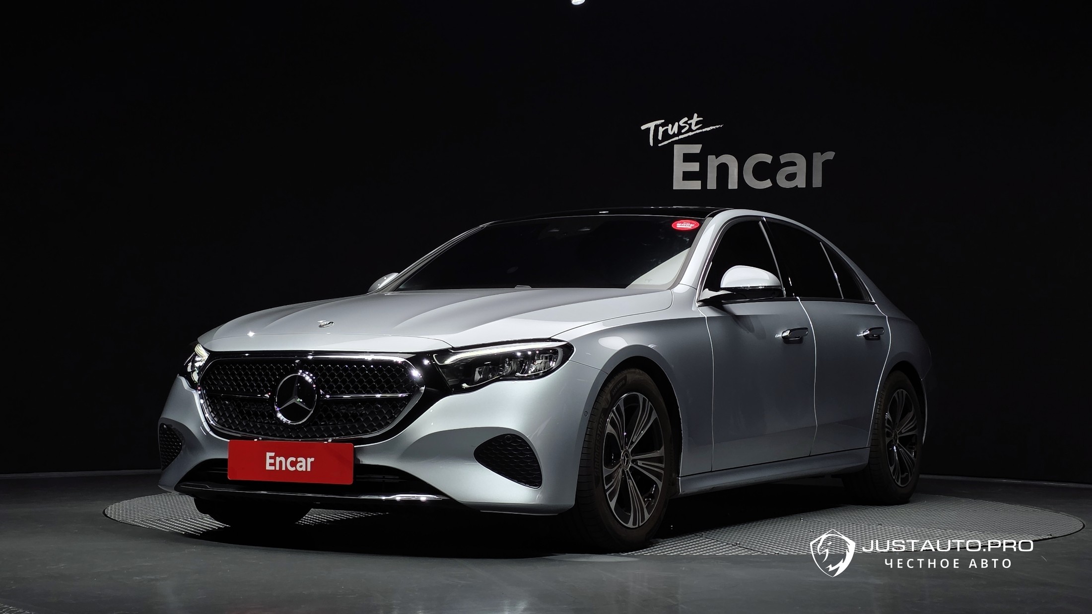 Автомобиль Mercedes-Benz E-Class