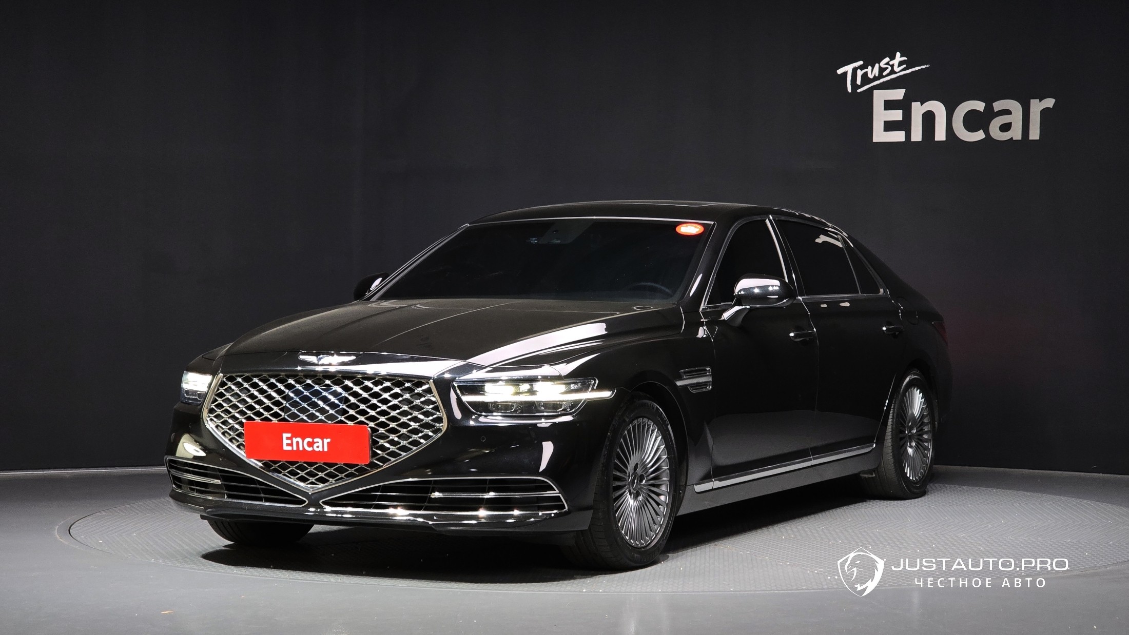 Автомобиль Genesis G90