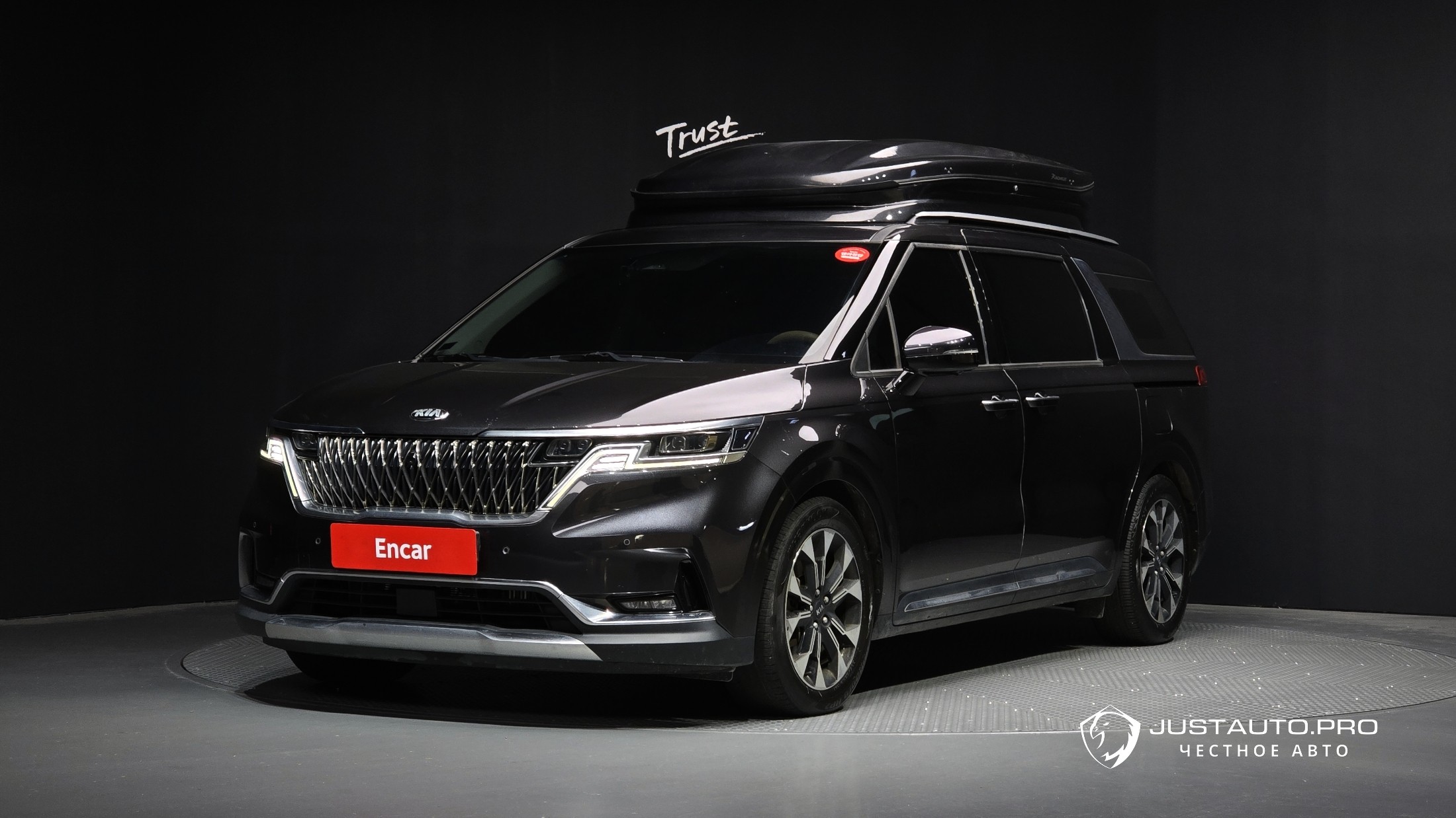 Автомобиль Kia Canival