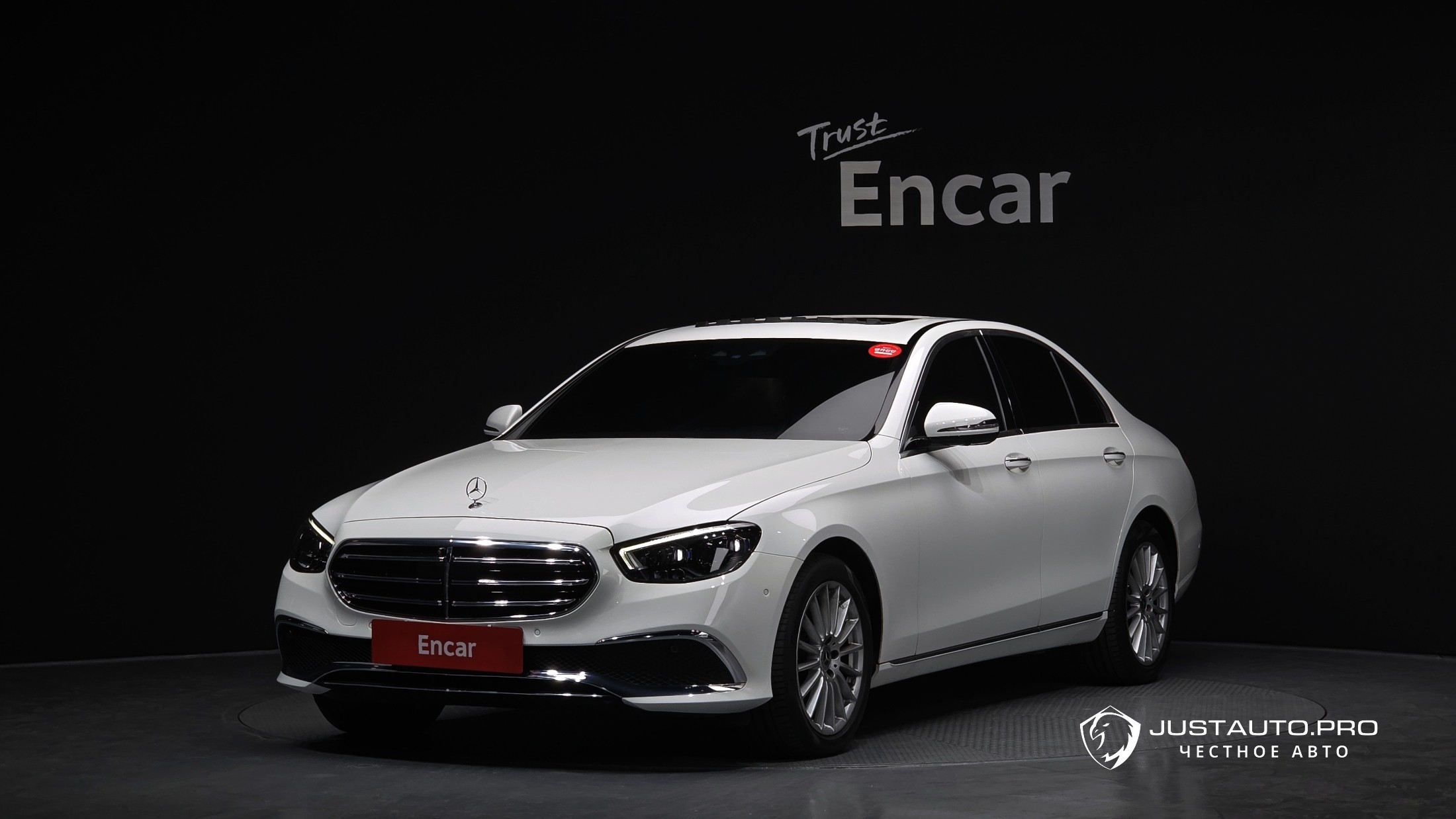 Автомобиль Mercedes-Benz E-Class