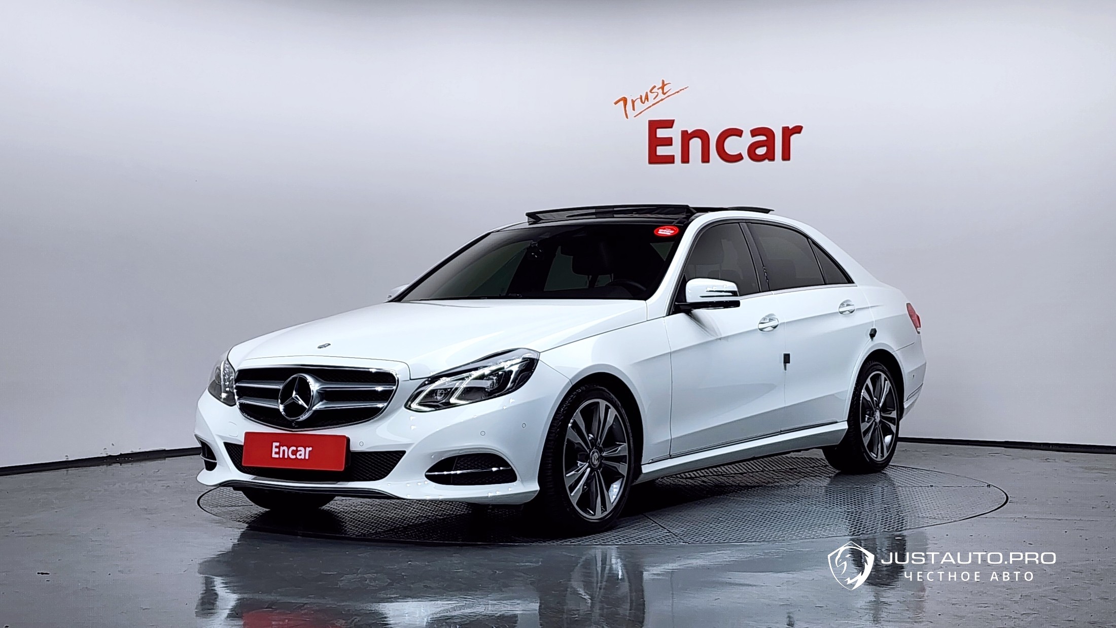 Автомобиль Mercedes-Benz E-Class