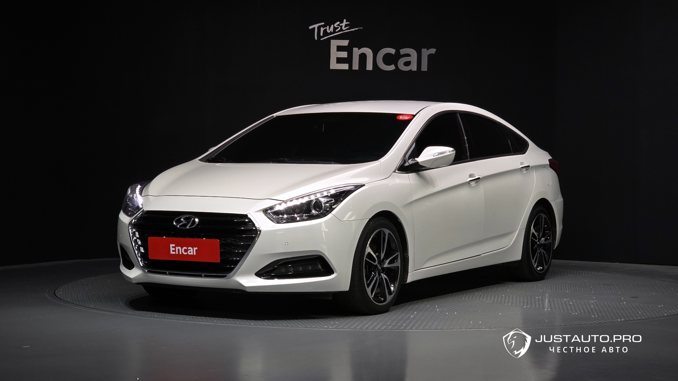 Автомобиль Hyundai i40