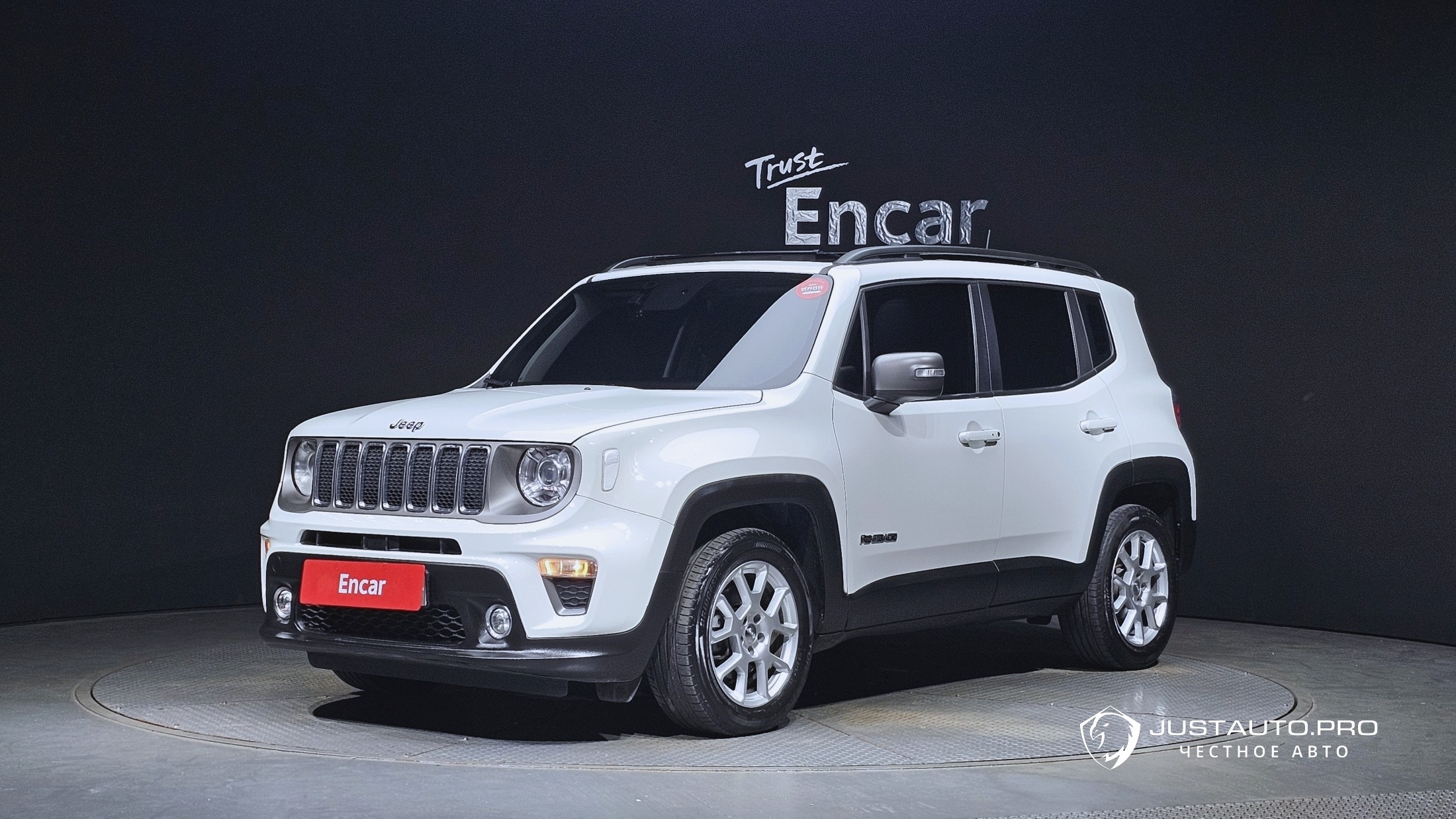 Автомобиль Jeep Renegade