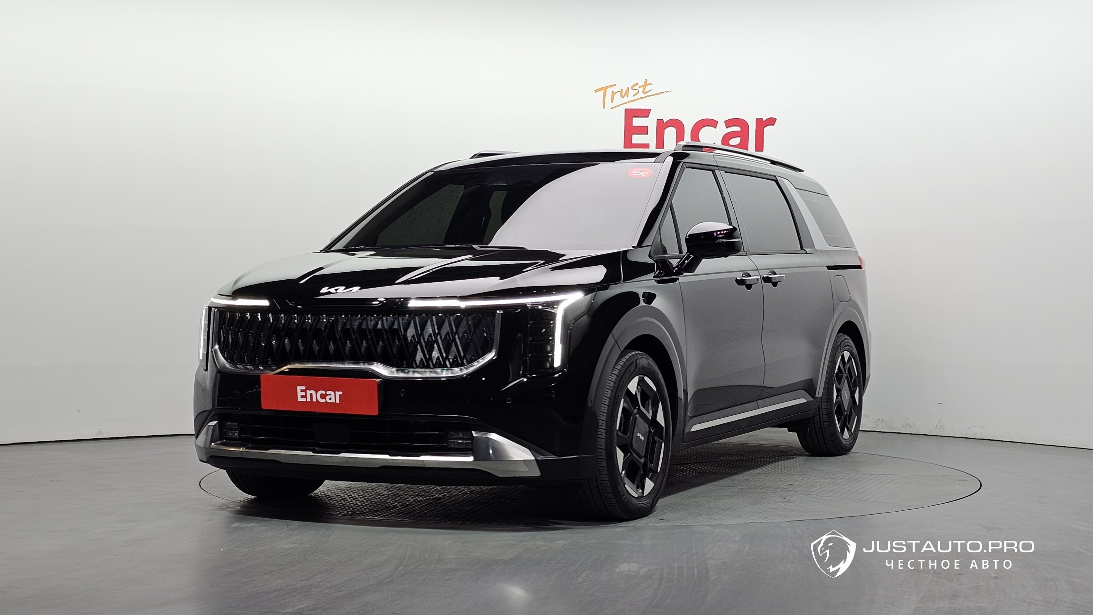 Автомобиль Kia Canival