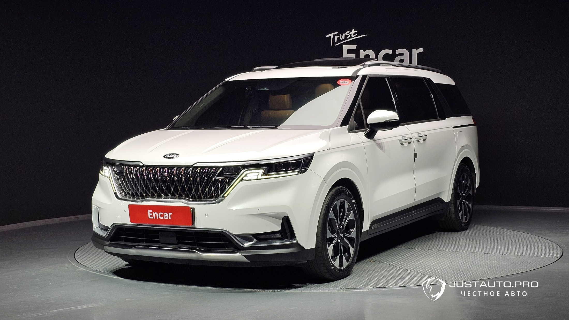 Автомобиль Kia Canival