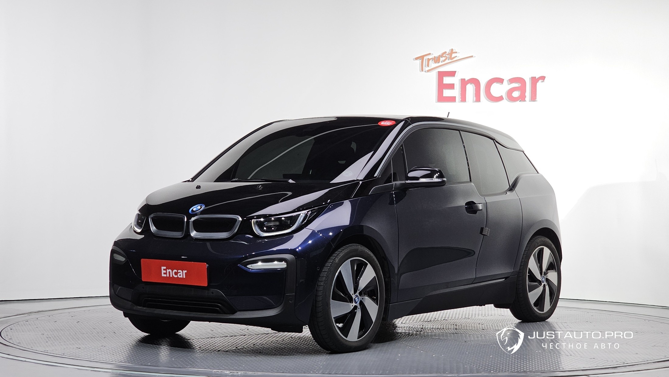 Автомобиль BMW i3