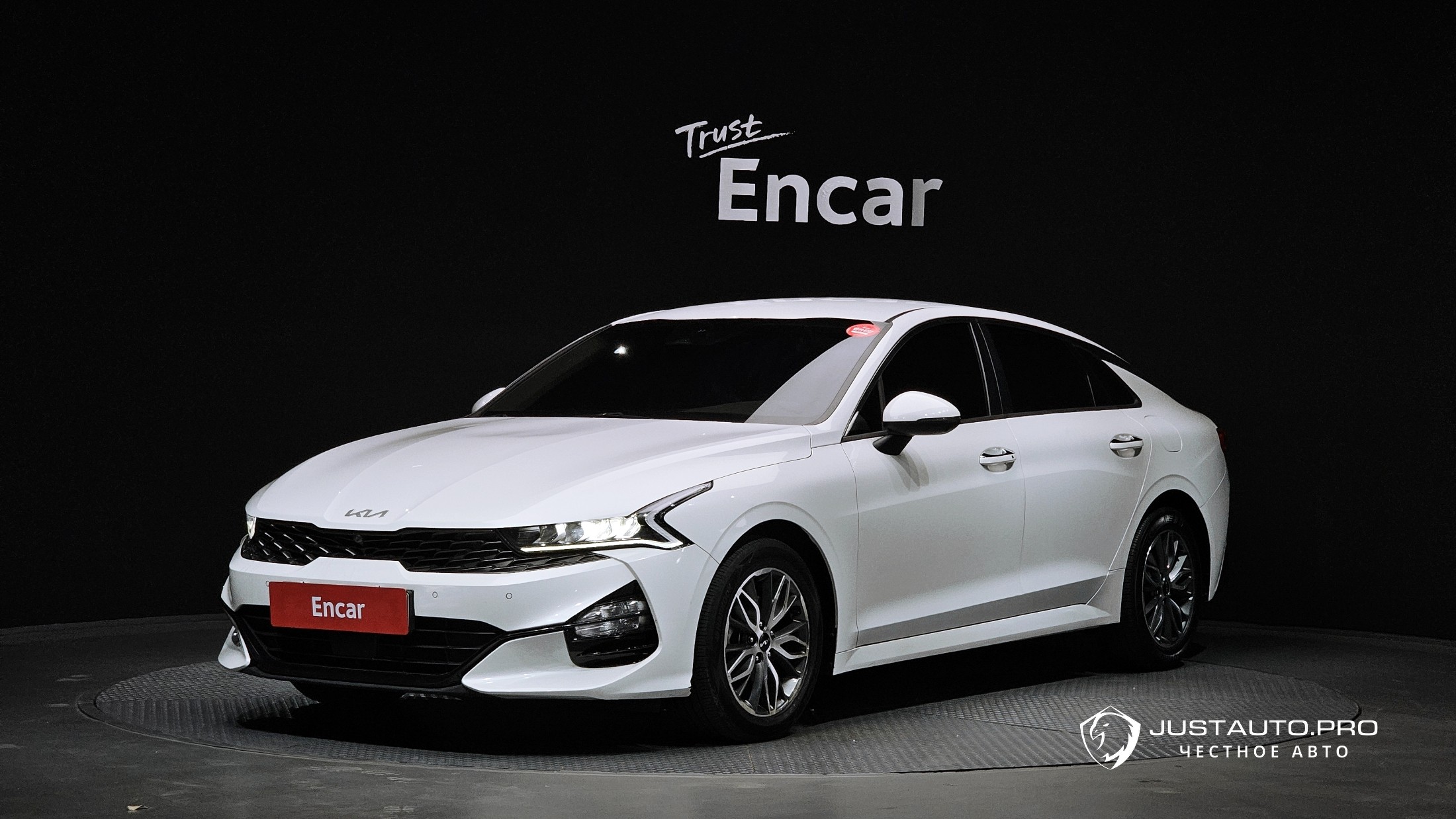 Автомобиль Kia K5