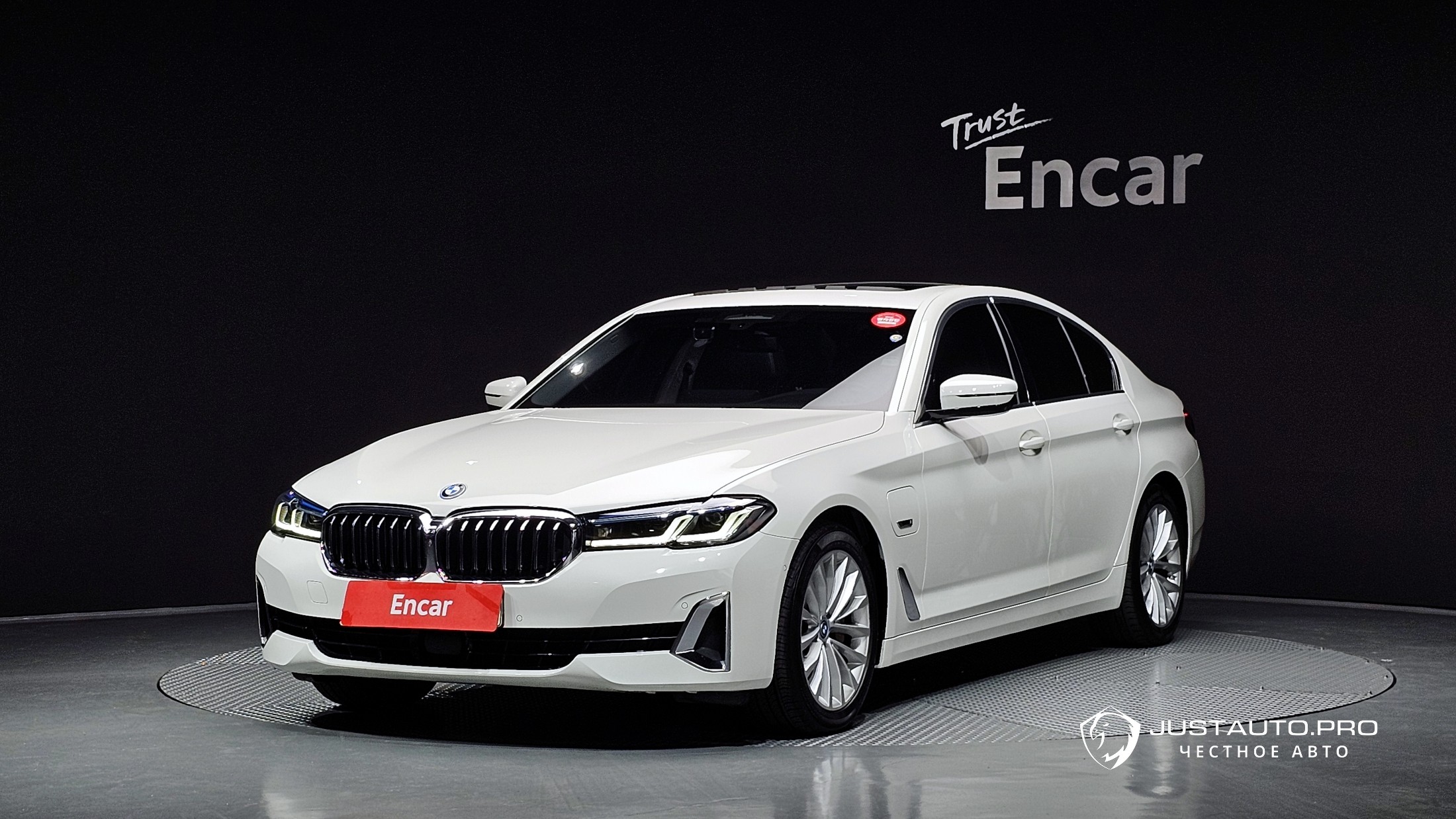 Автомобиль BMW 5-Series