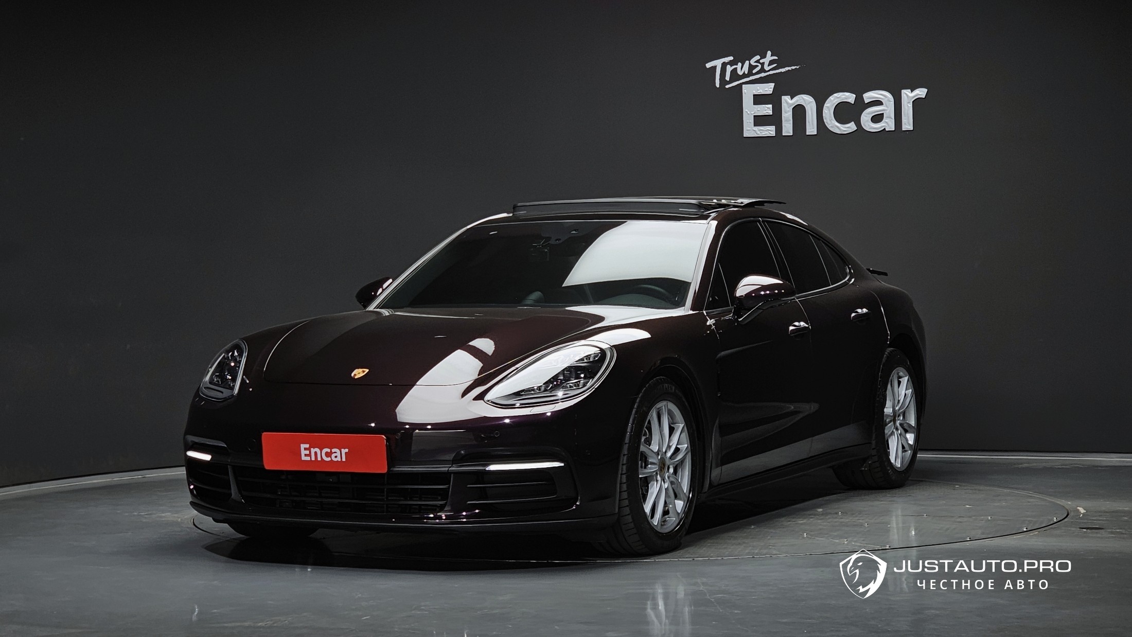 Автомобиль Porsche Panamera