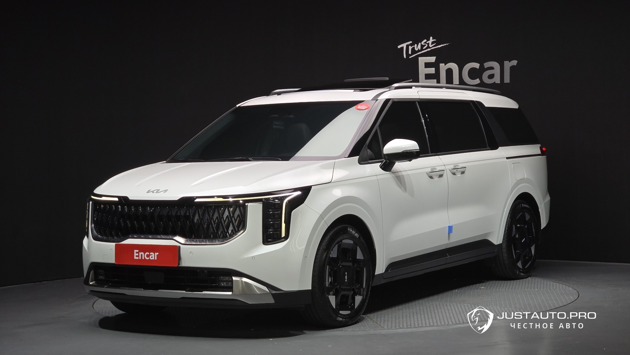 Автомобиль Kia Canival