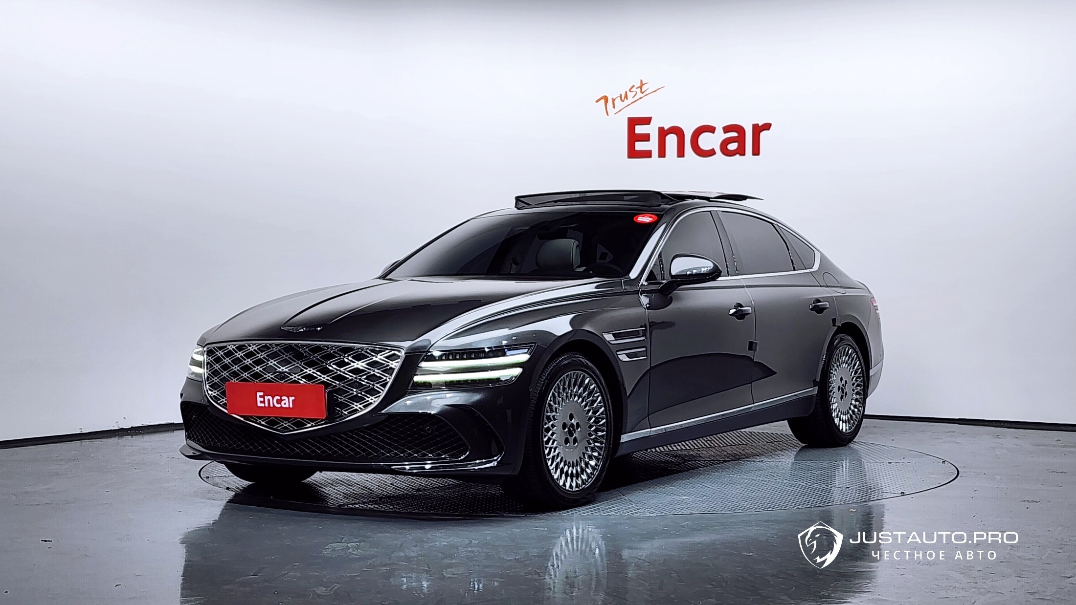 Автомобиль Genesis G80