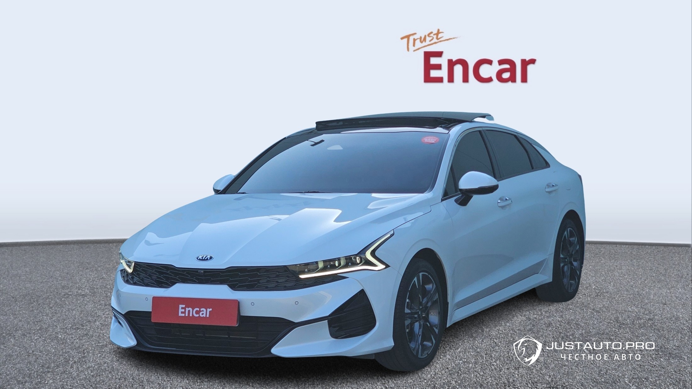 Автомобиль Kia K5