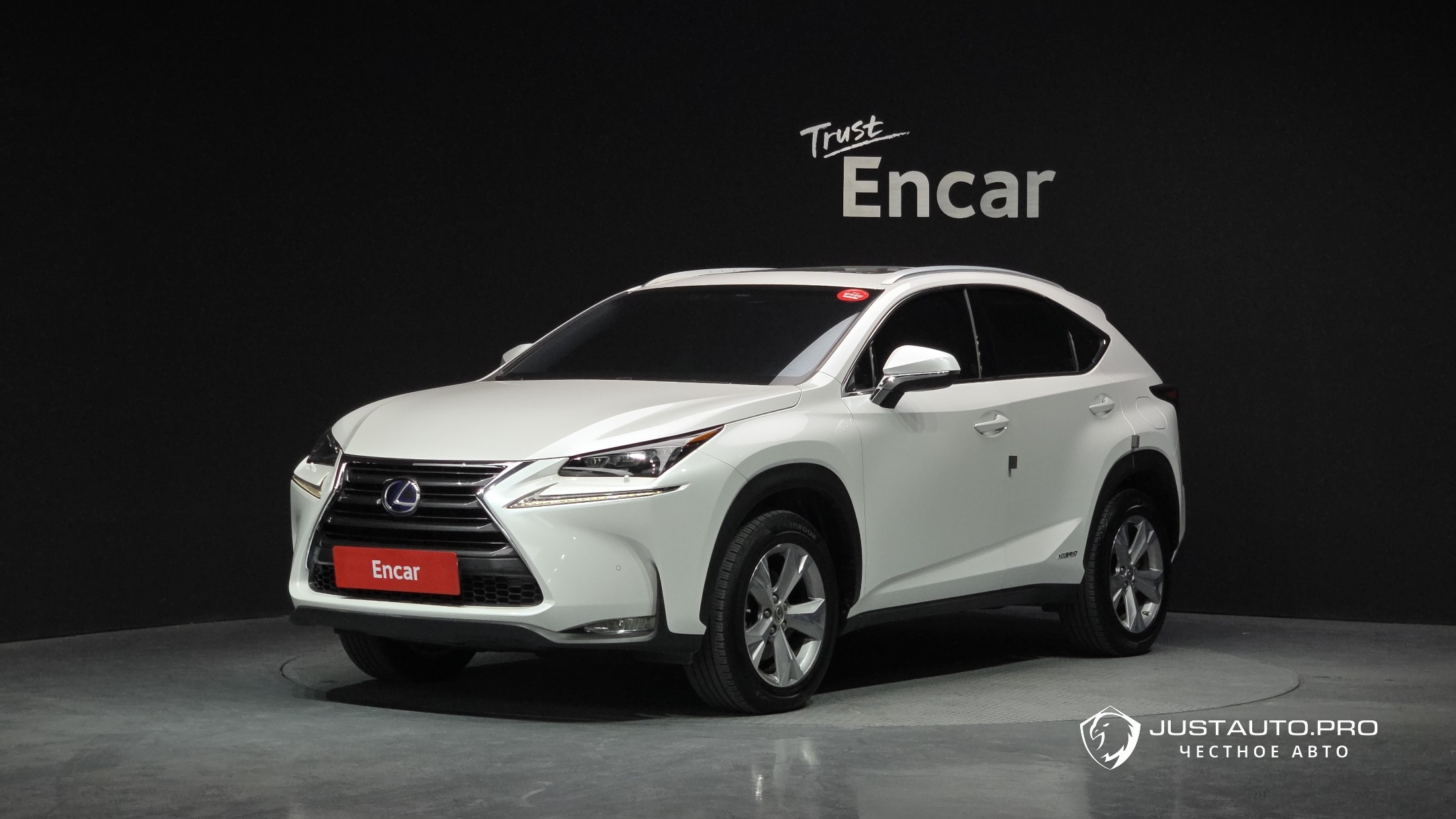 Автомобиль Lexus NX