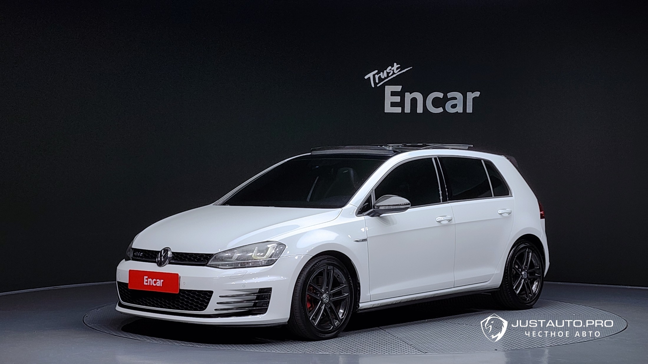 Автомобиль Volkswagen Golf