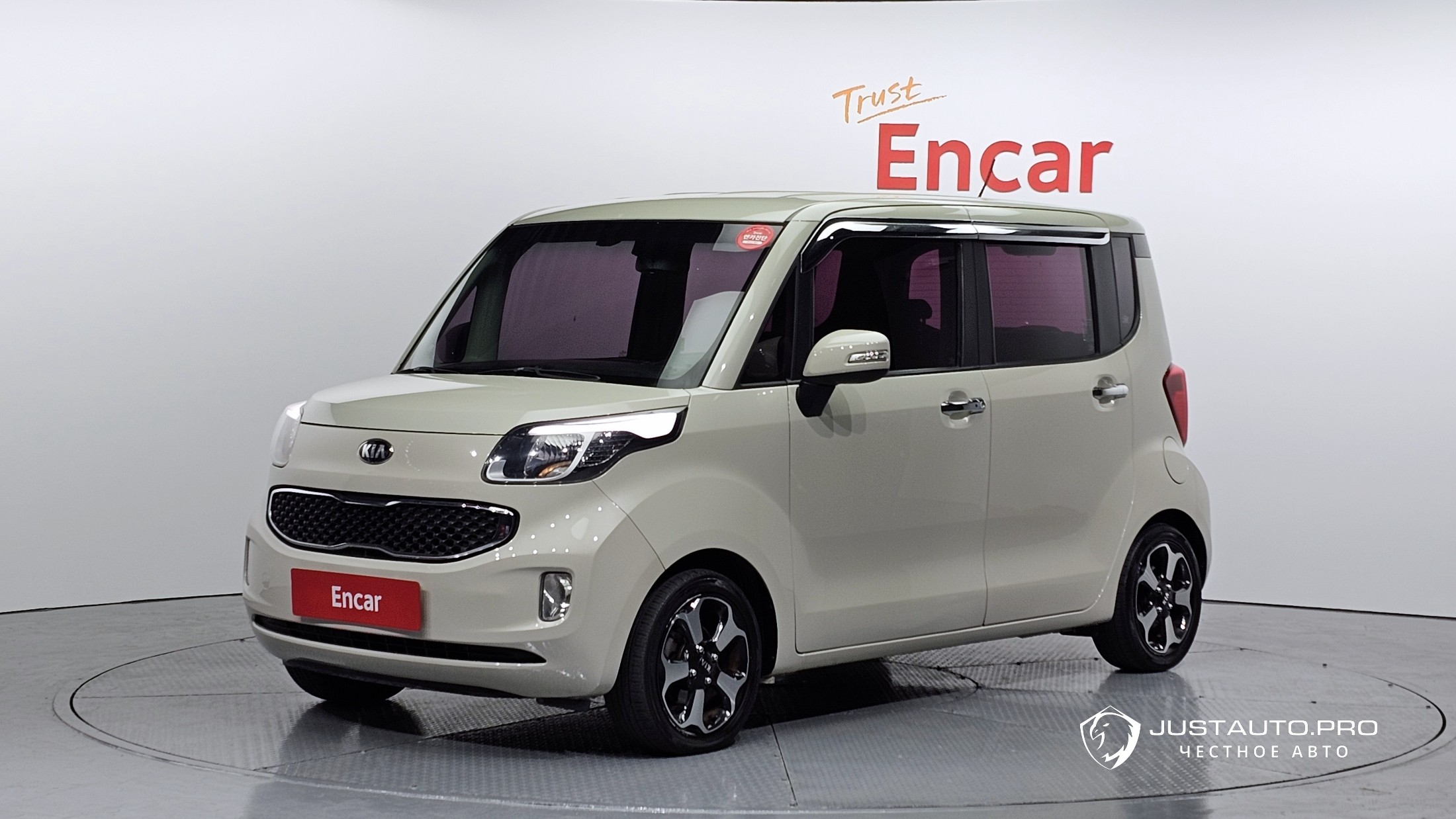 Автомобиль Kia RAY
