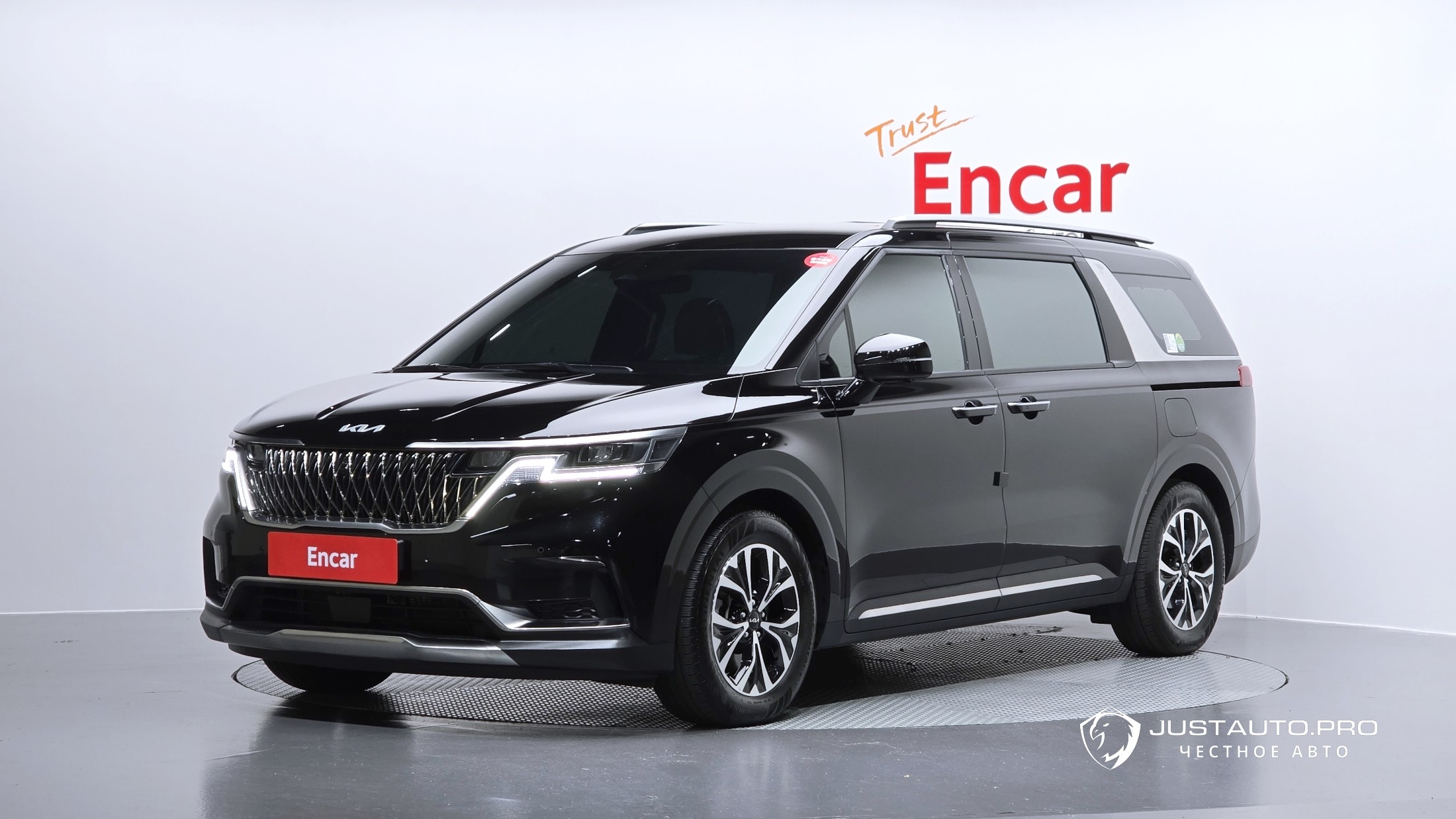 Автомобиль Kia Canival