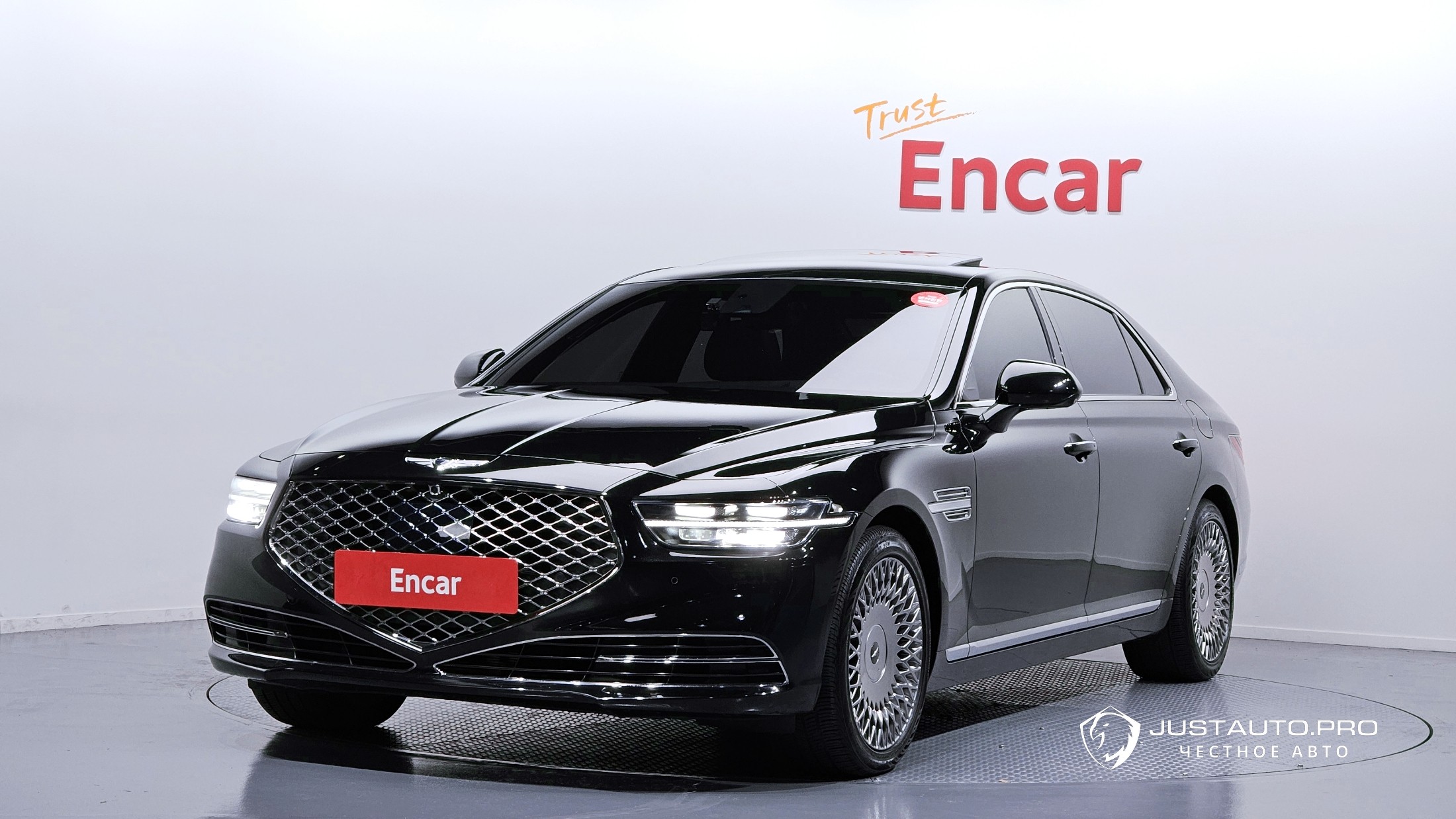 Автомобиль Genesis G90