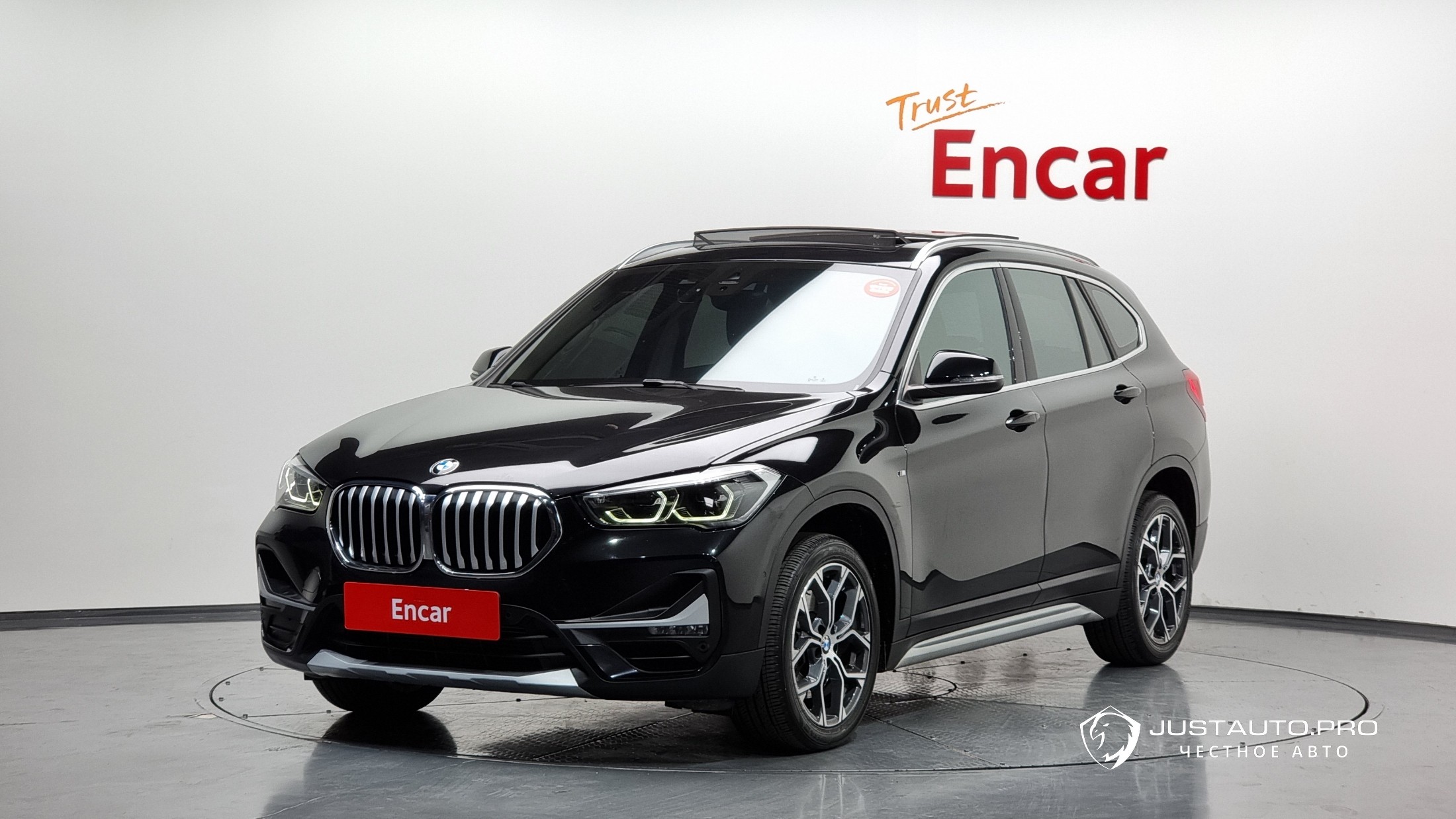 Автомобиль BMW X1