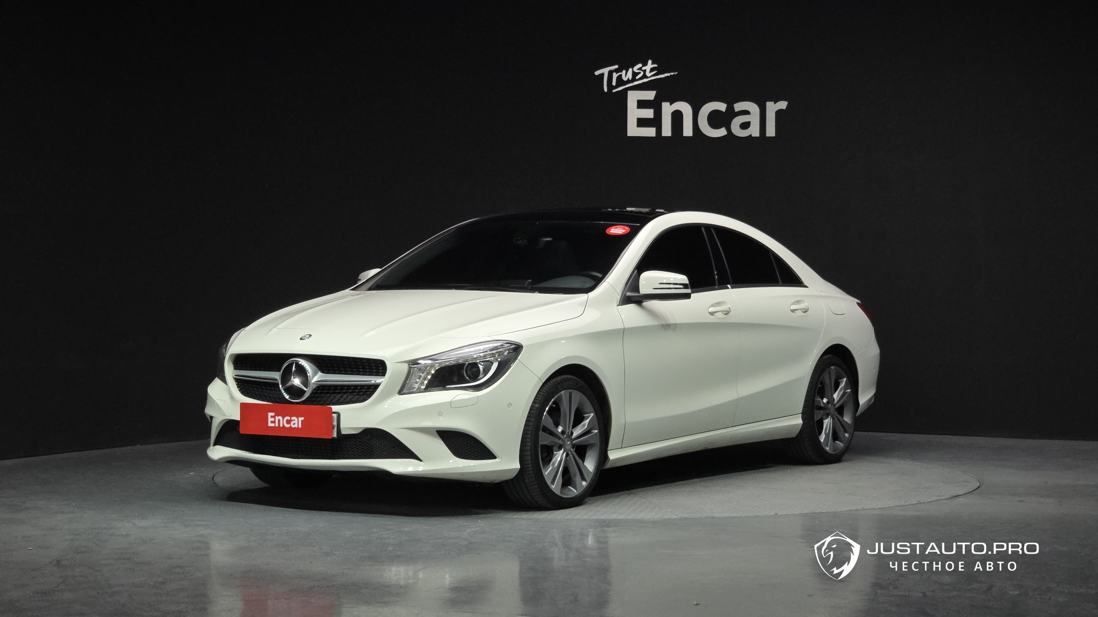 Автомобиль Mercedes-Benz CLA-Class