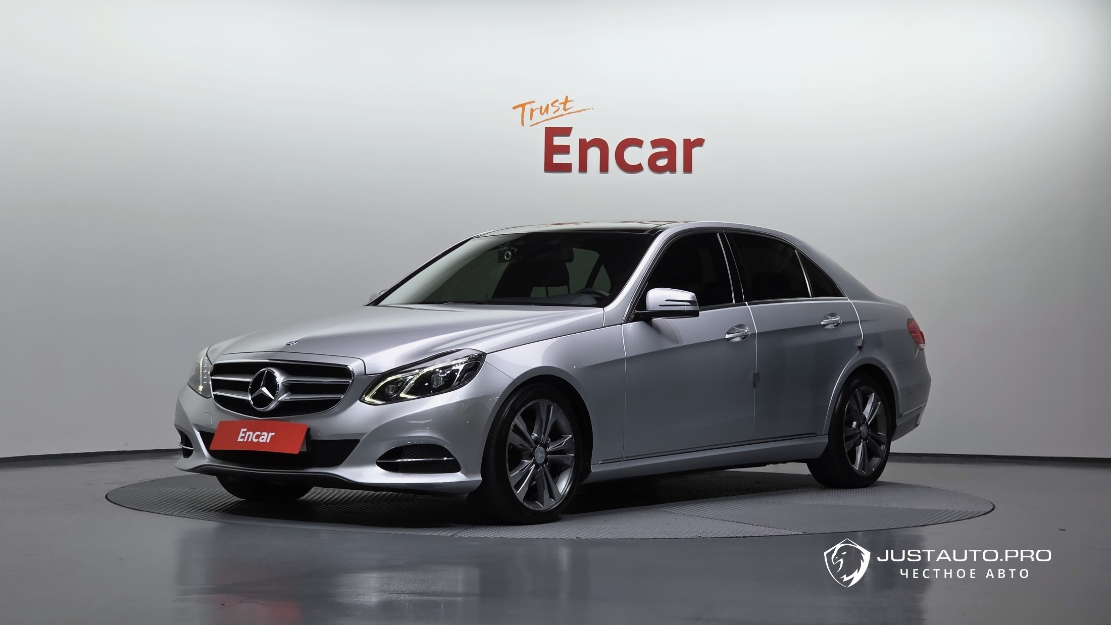 Автомобиль Mercedes-Benz E-Class