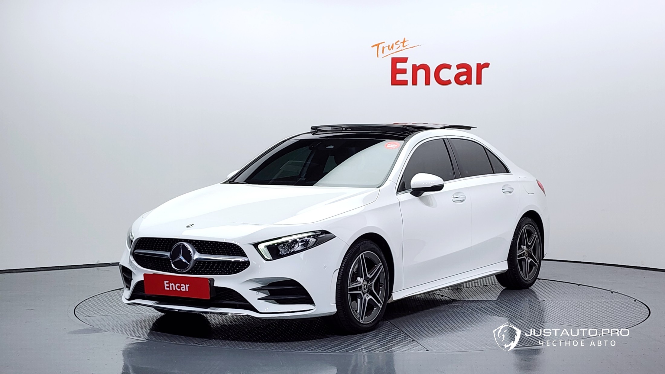 Автомобиль Mercedes-Benz A-Class