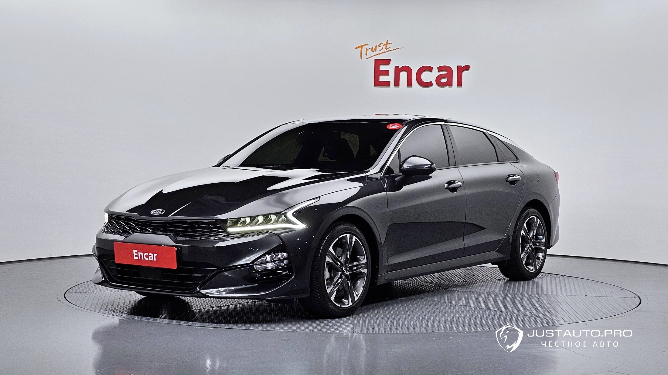 Автомобиль Kia K5