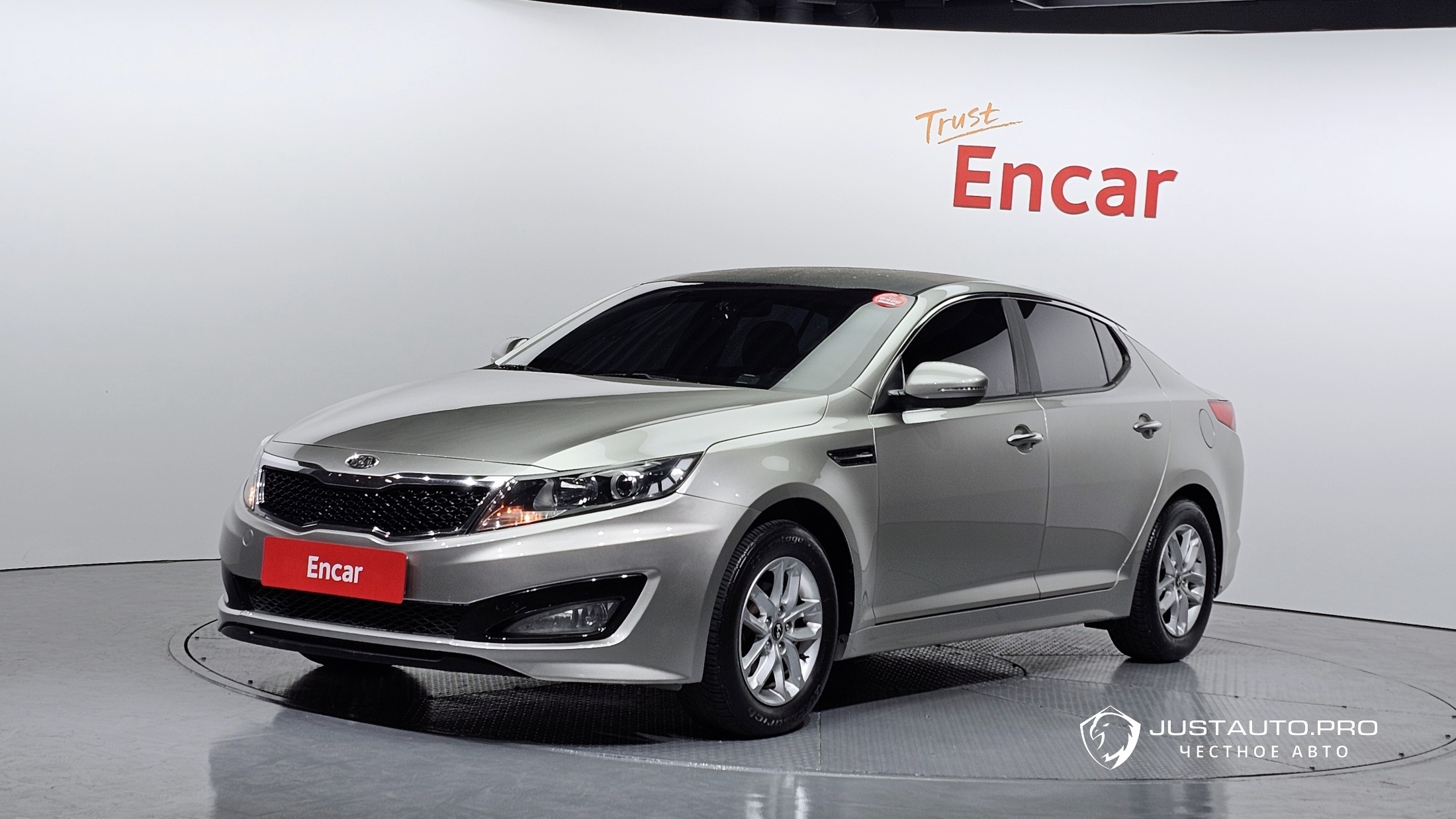 Автомобиль Kia K5