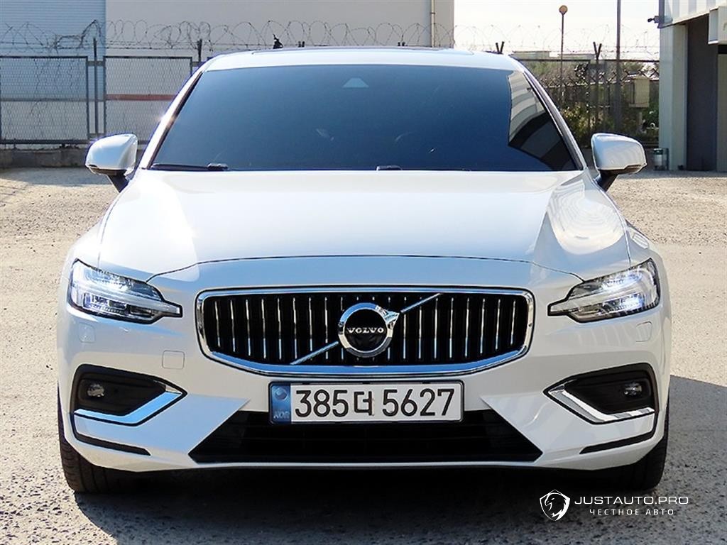 Автомобиль Volvo S60