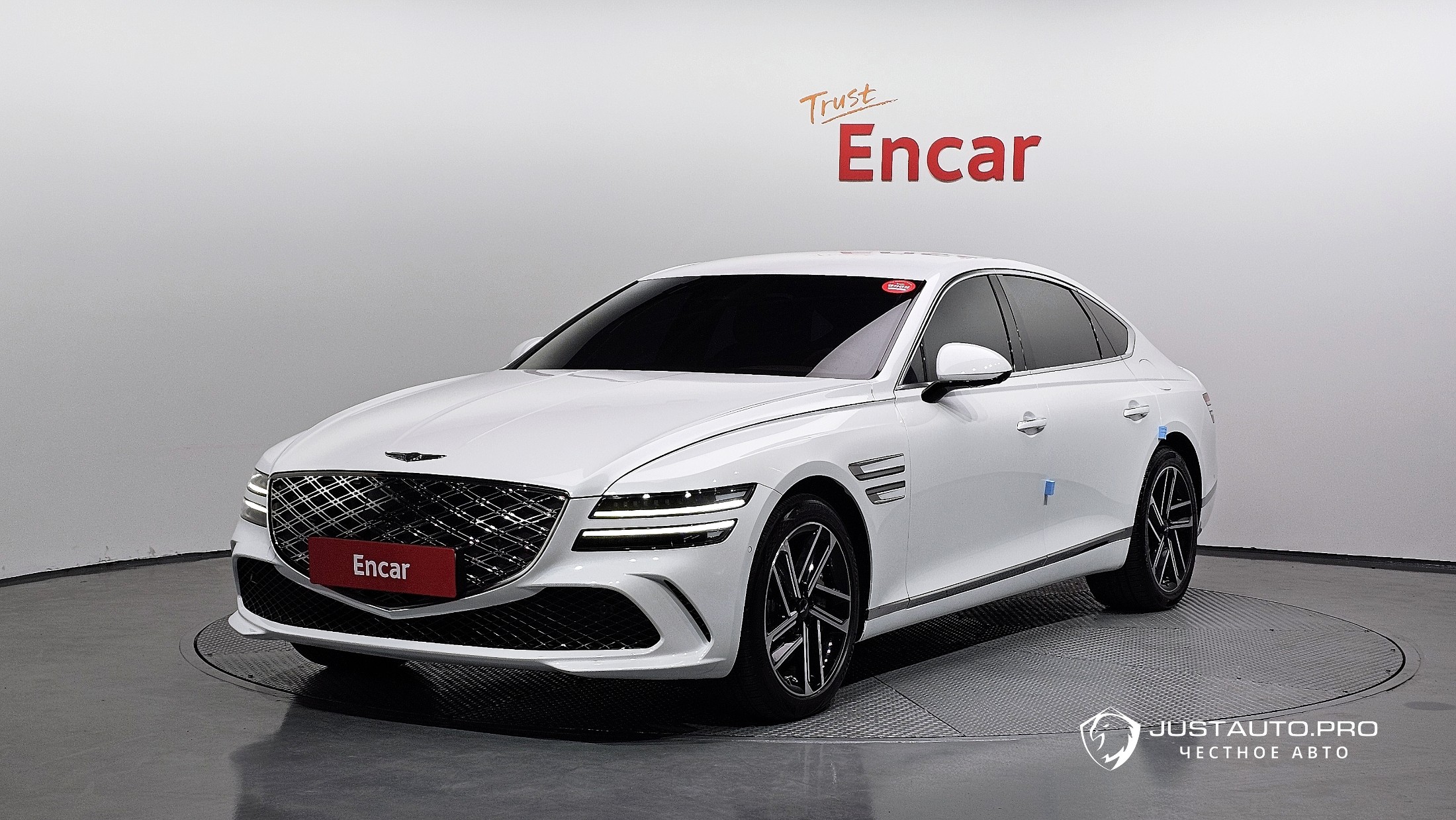 Автомобиль Genesis G80