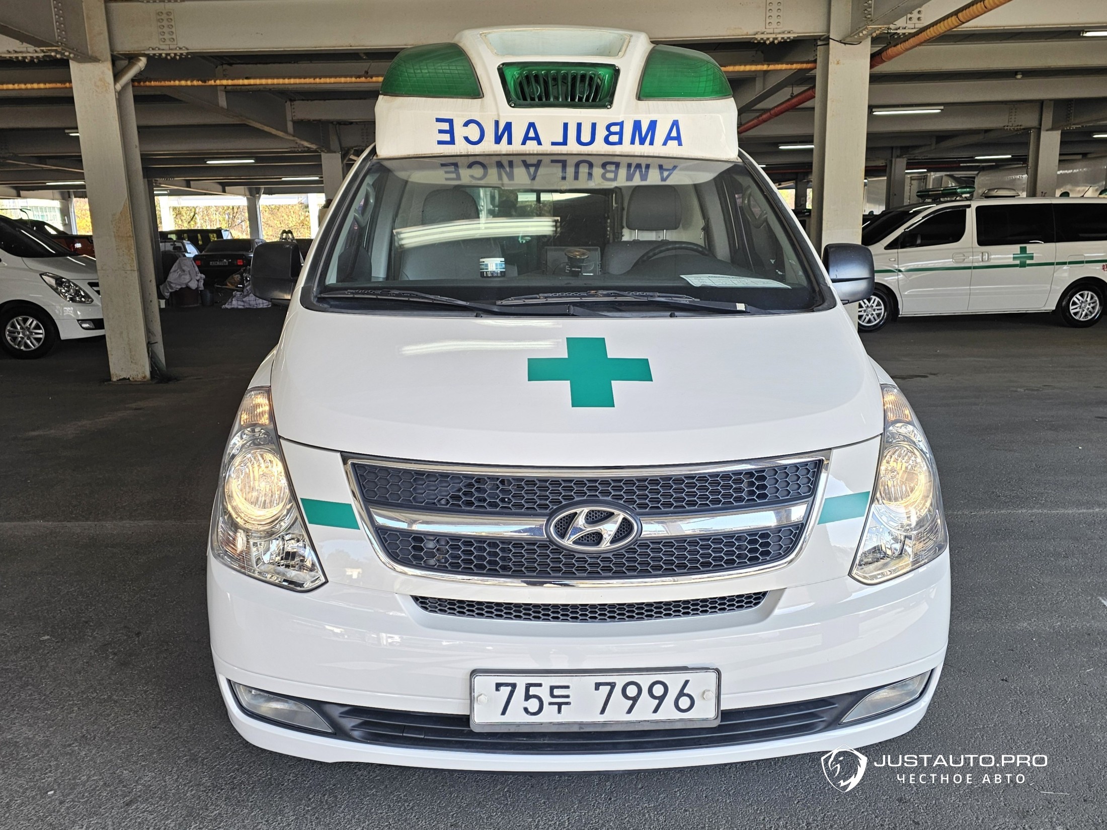 Автомобиль Hyundai Starex