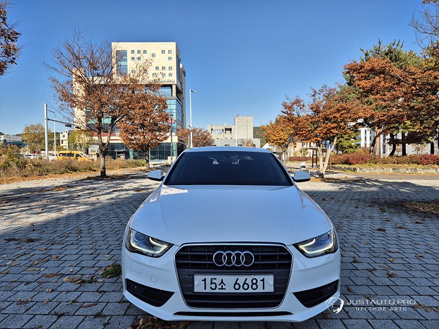 Автомобиль Audi A4