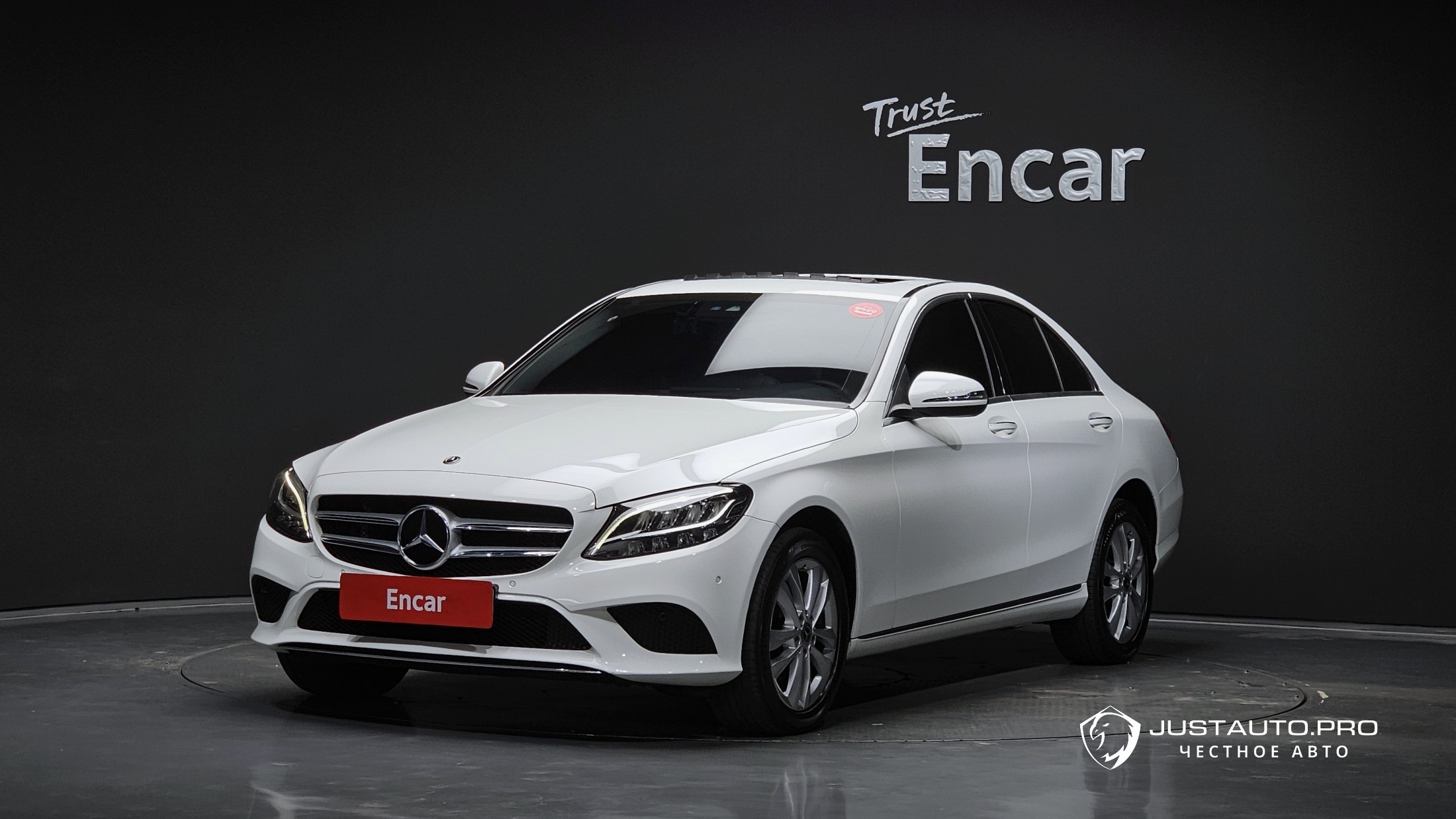 Автомобиль Mercedes-Benz C-Class