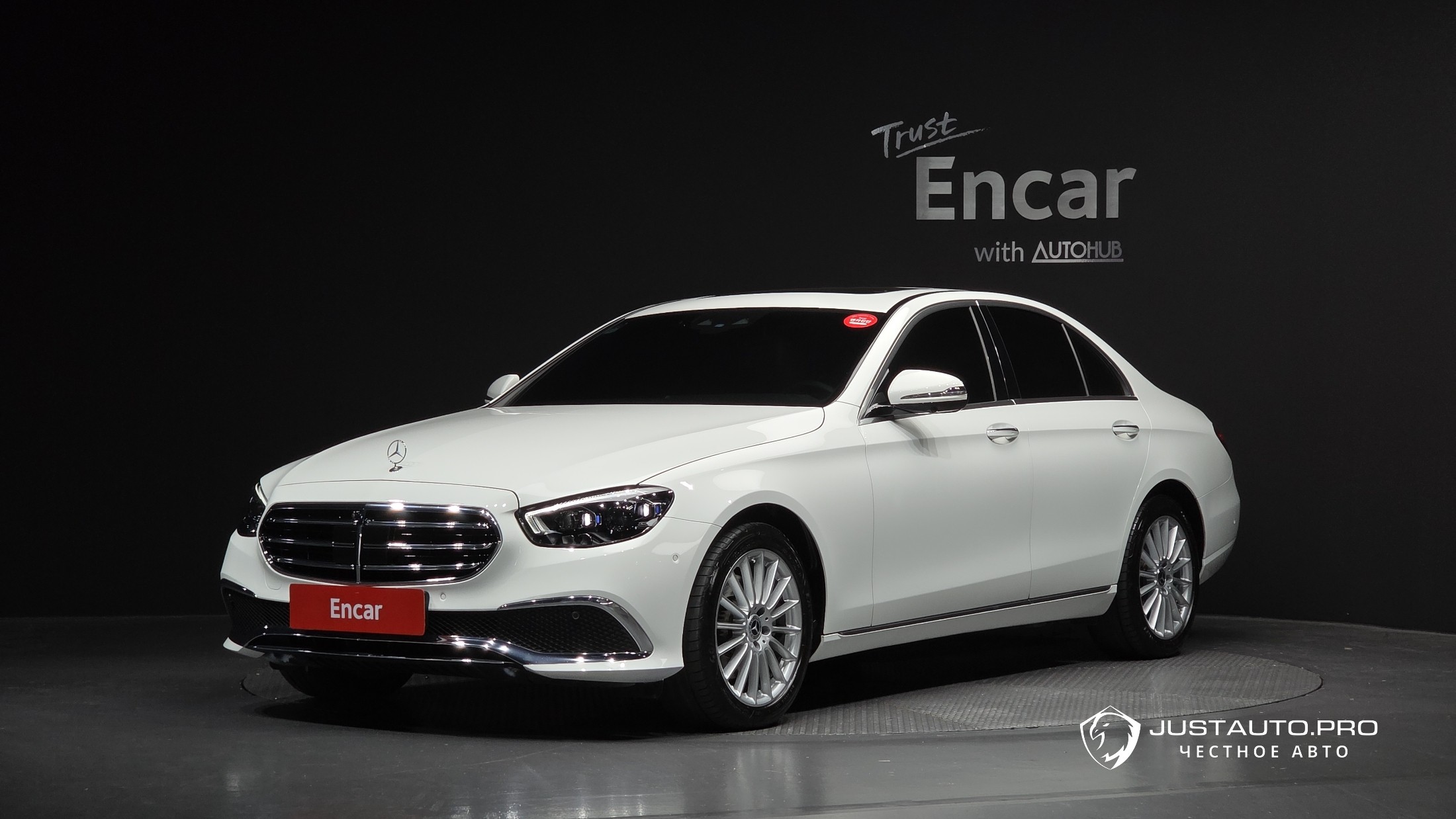 Автомобиль Mercedes-Benz E-Class