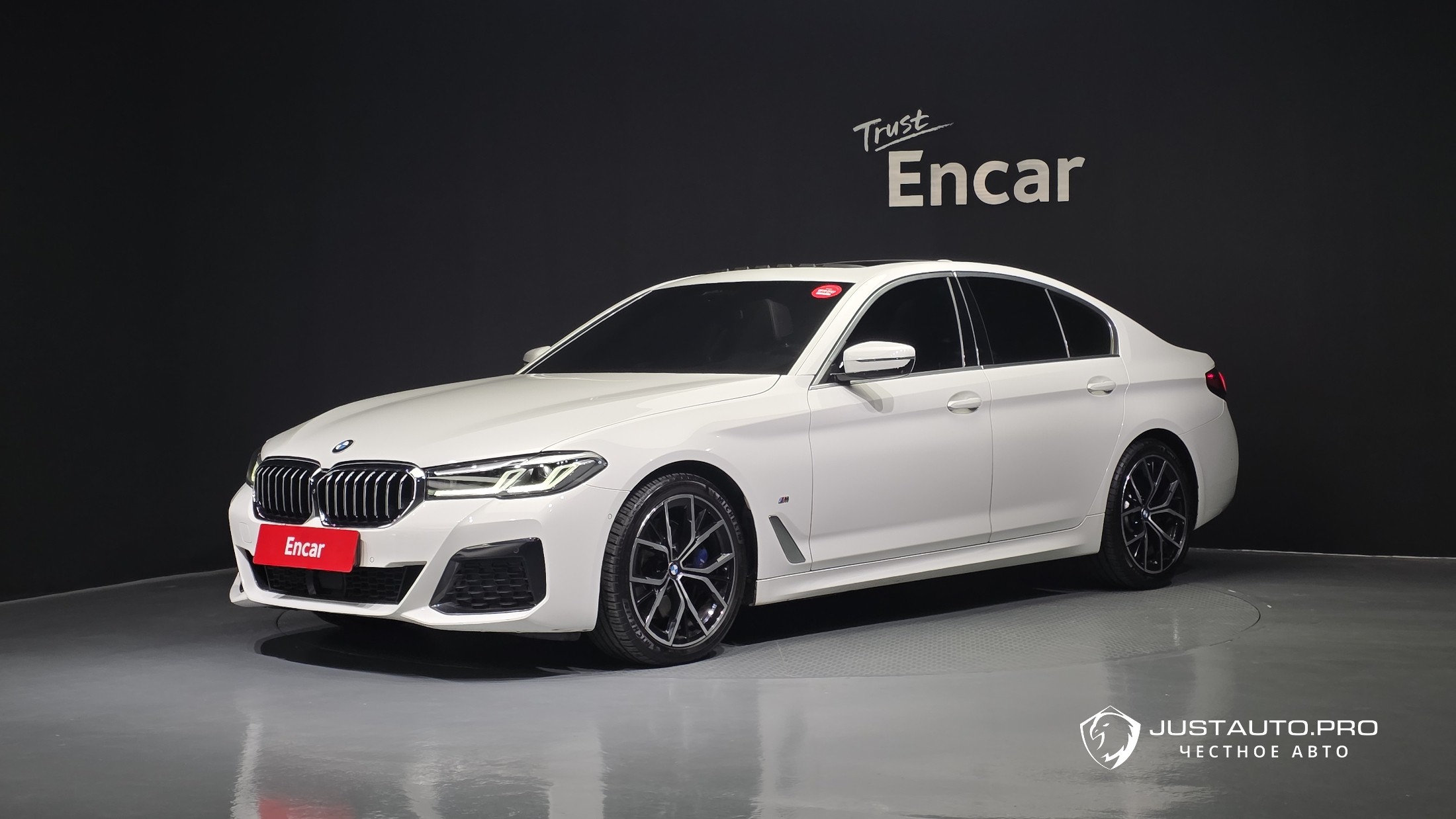 Автомобиль BMW 5-Series