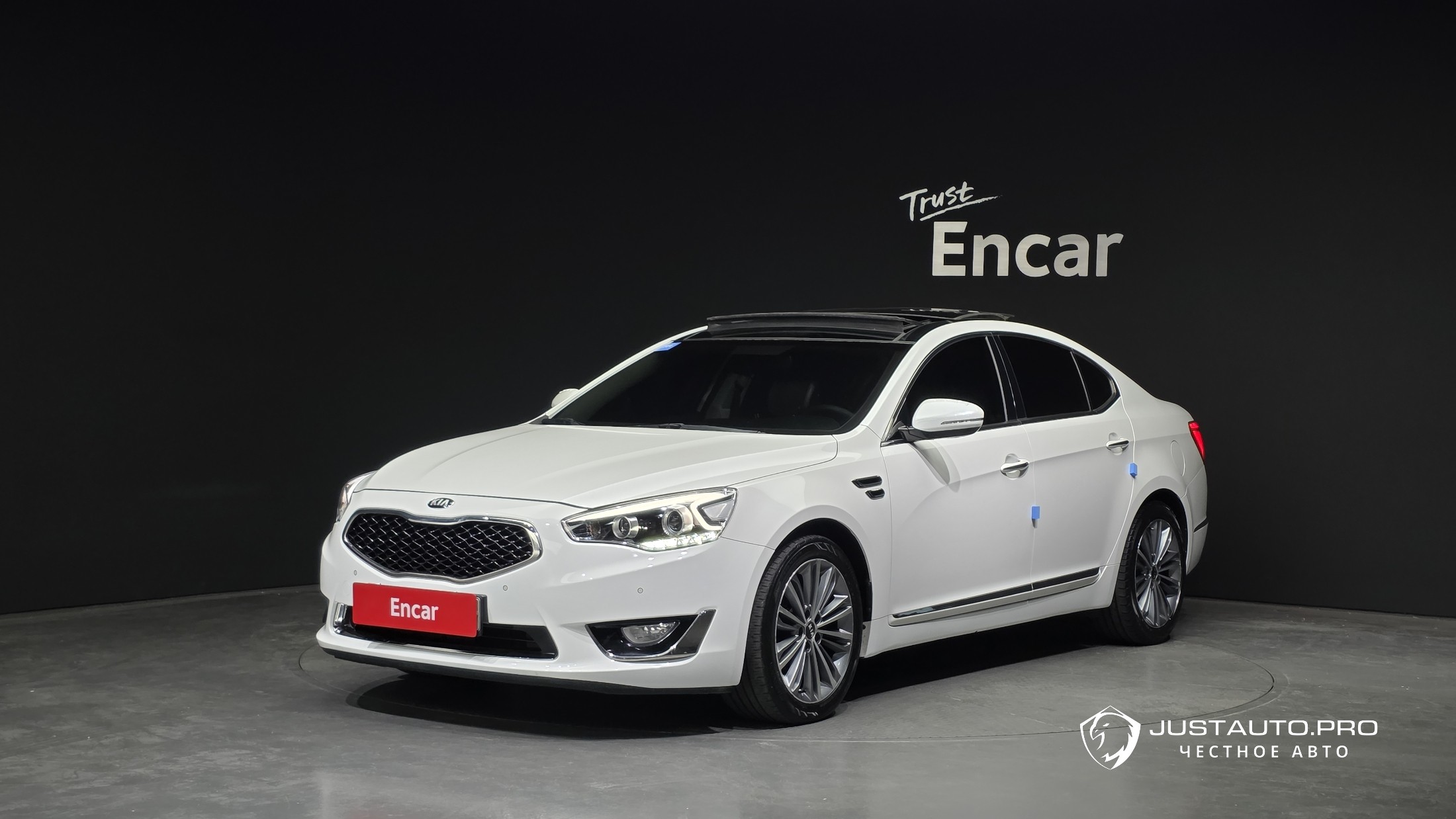 Автомобиль Kia K7