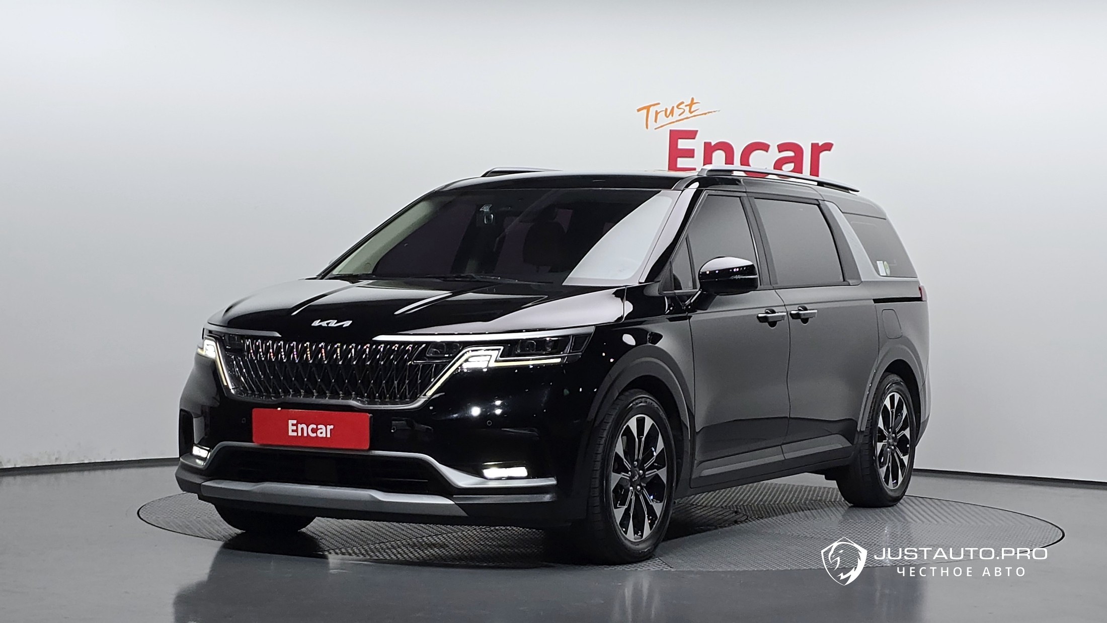 Автомобиль Kia Canival