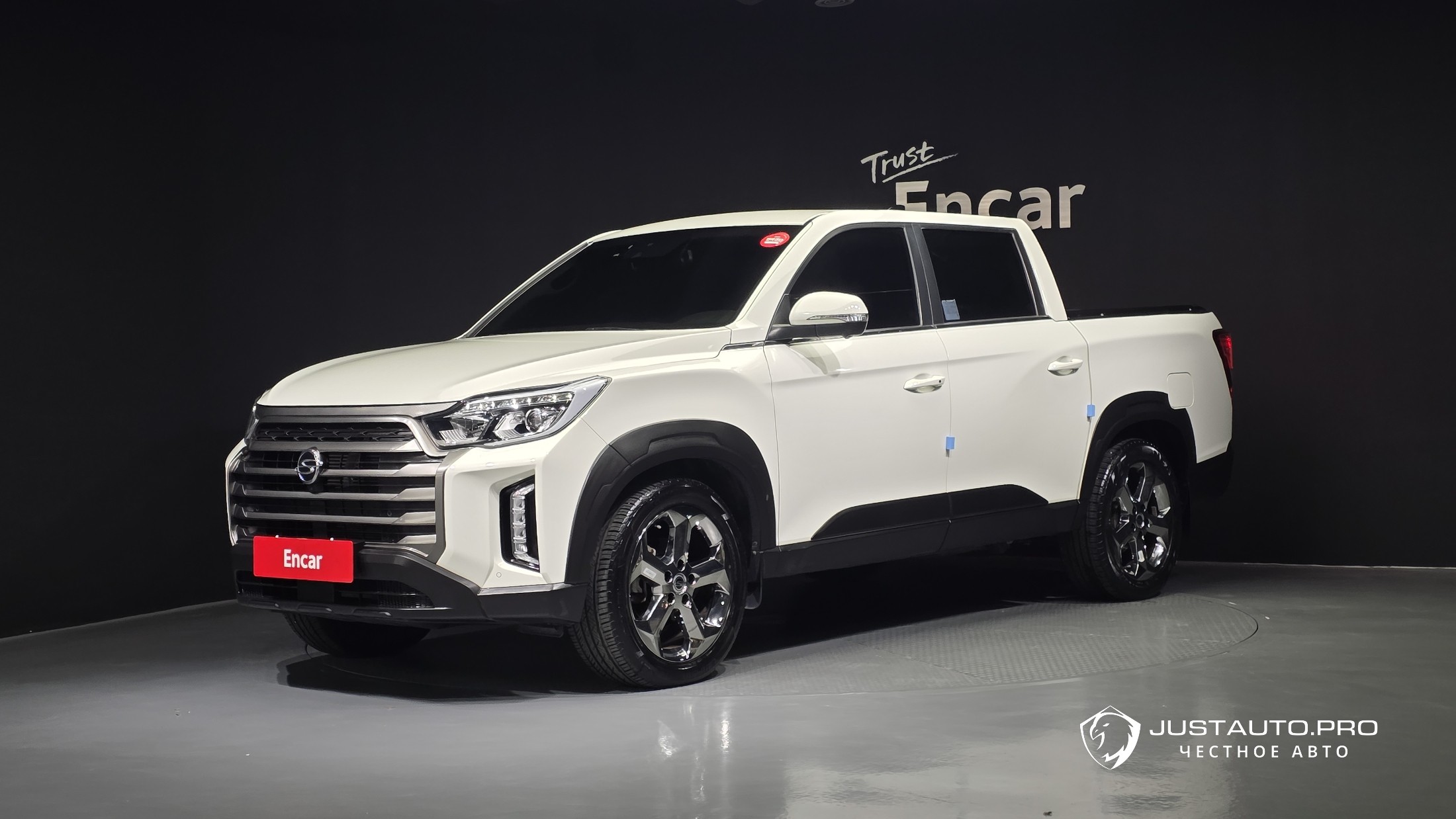 Автомобиль KG_Mobility_Ssangyong Rexton